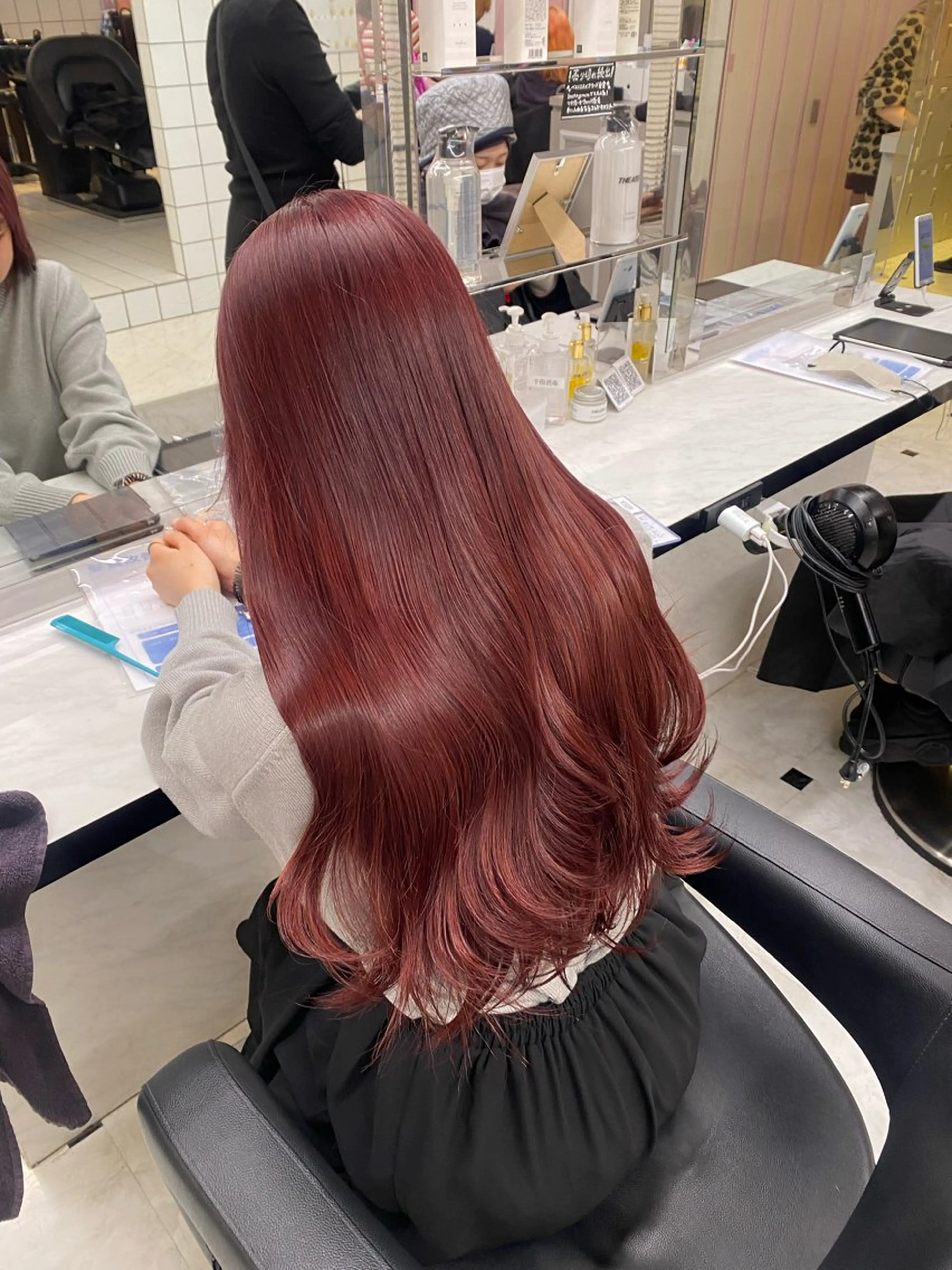 ロング カラー ヘアカラー トリートメント ヘアセット ♥️韓国/ガーリー 暖色misa♥️のヘアスタイル