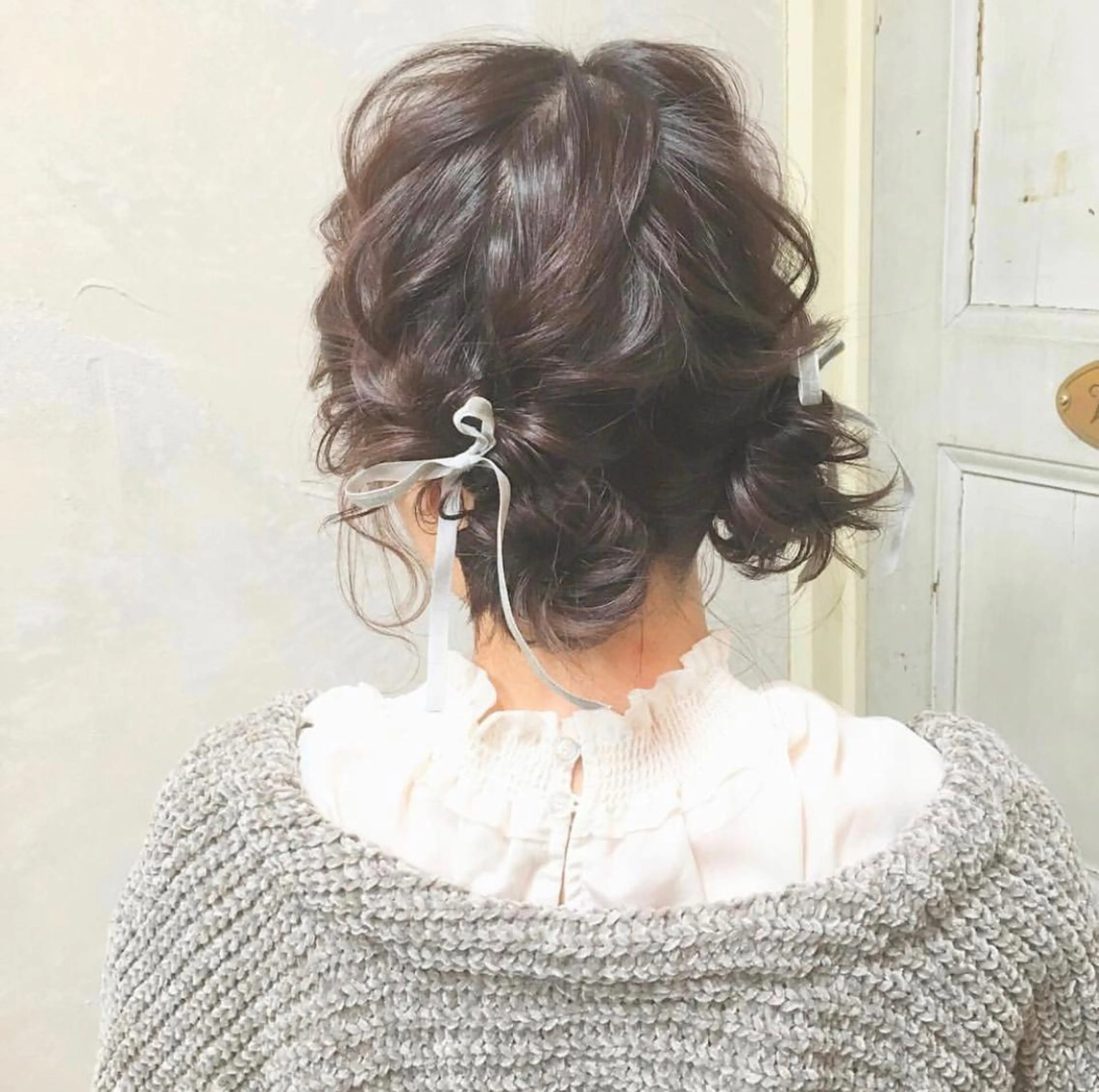 ミディアム カラー ヘアアレンジ お団子ヘア autre所属・大久保 ひでなりのヘアスタイル