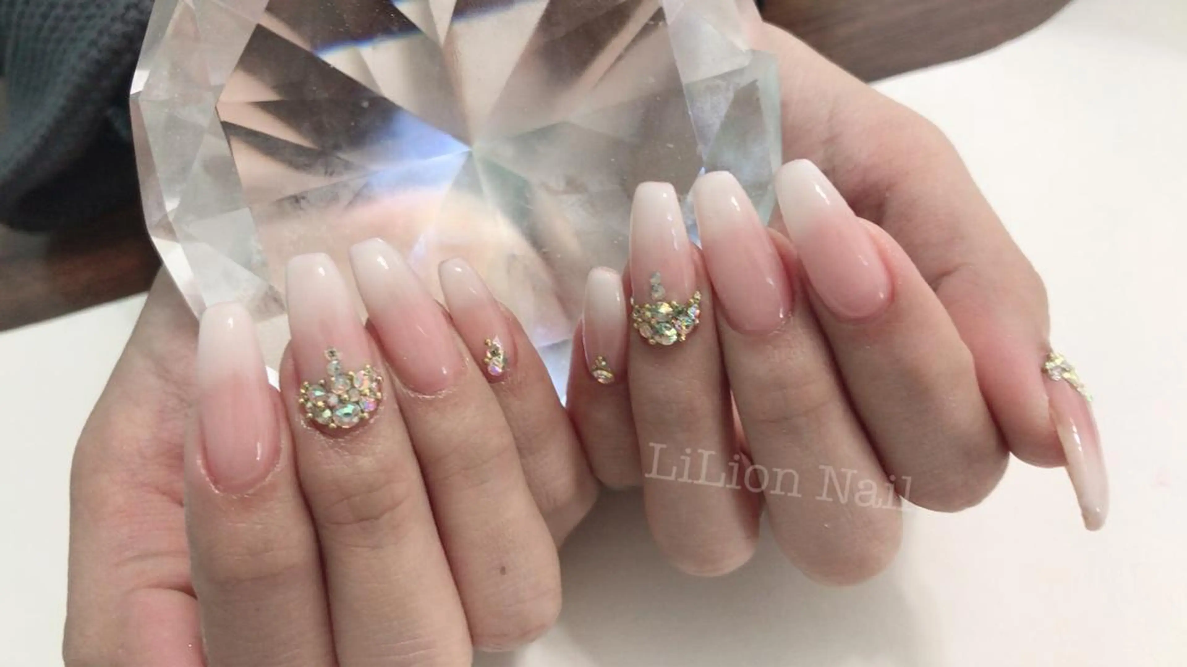 ネイル LiLion Nail所属・LiLion Nailのネイルデザイン