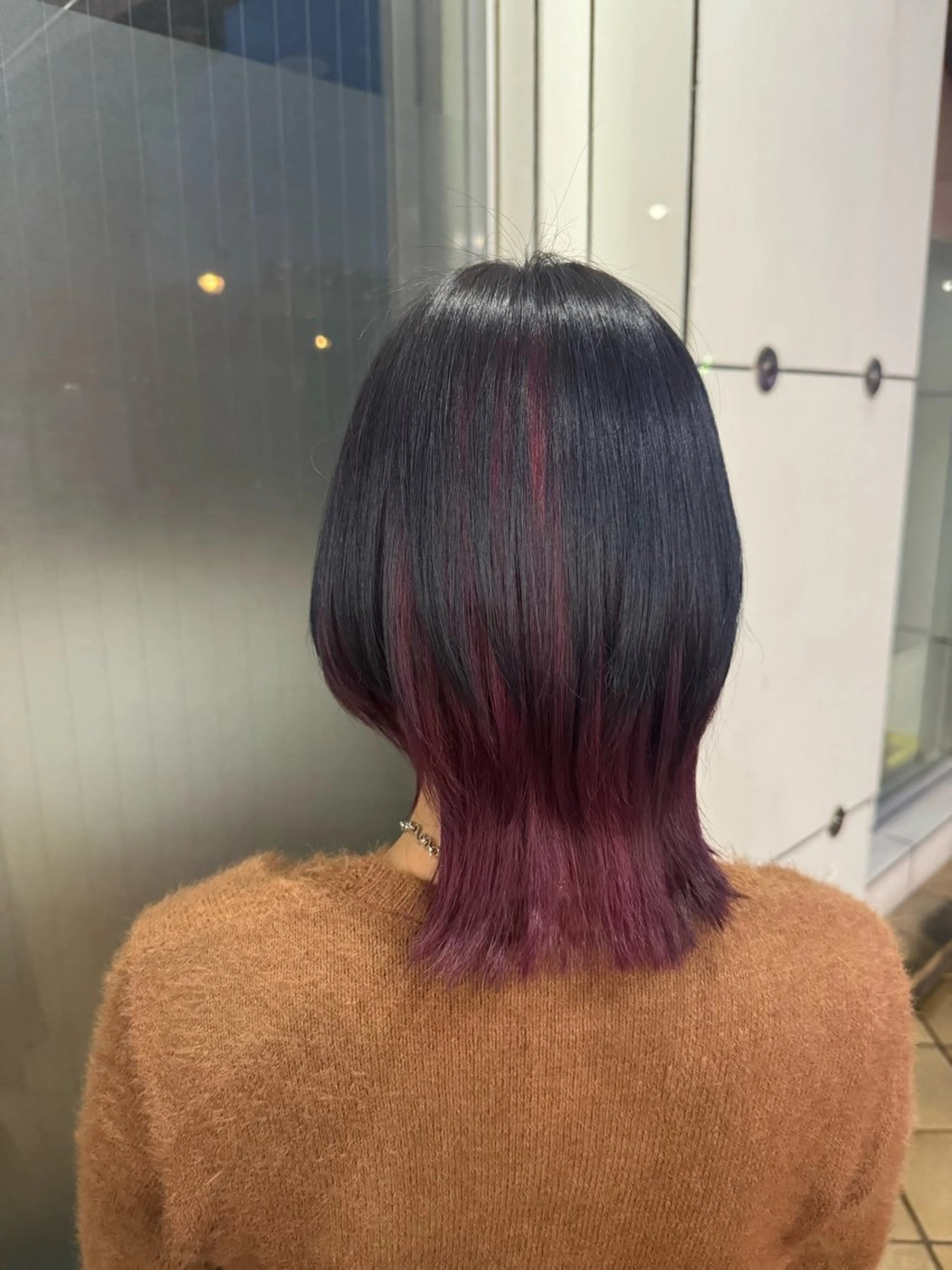 ミディアム カラー ブリーチ インナーカラー レッドカラー 藤川 瑛梨奈のマツエク・マツパデザイン