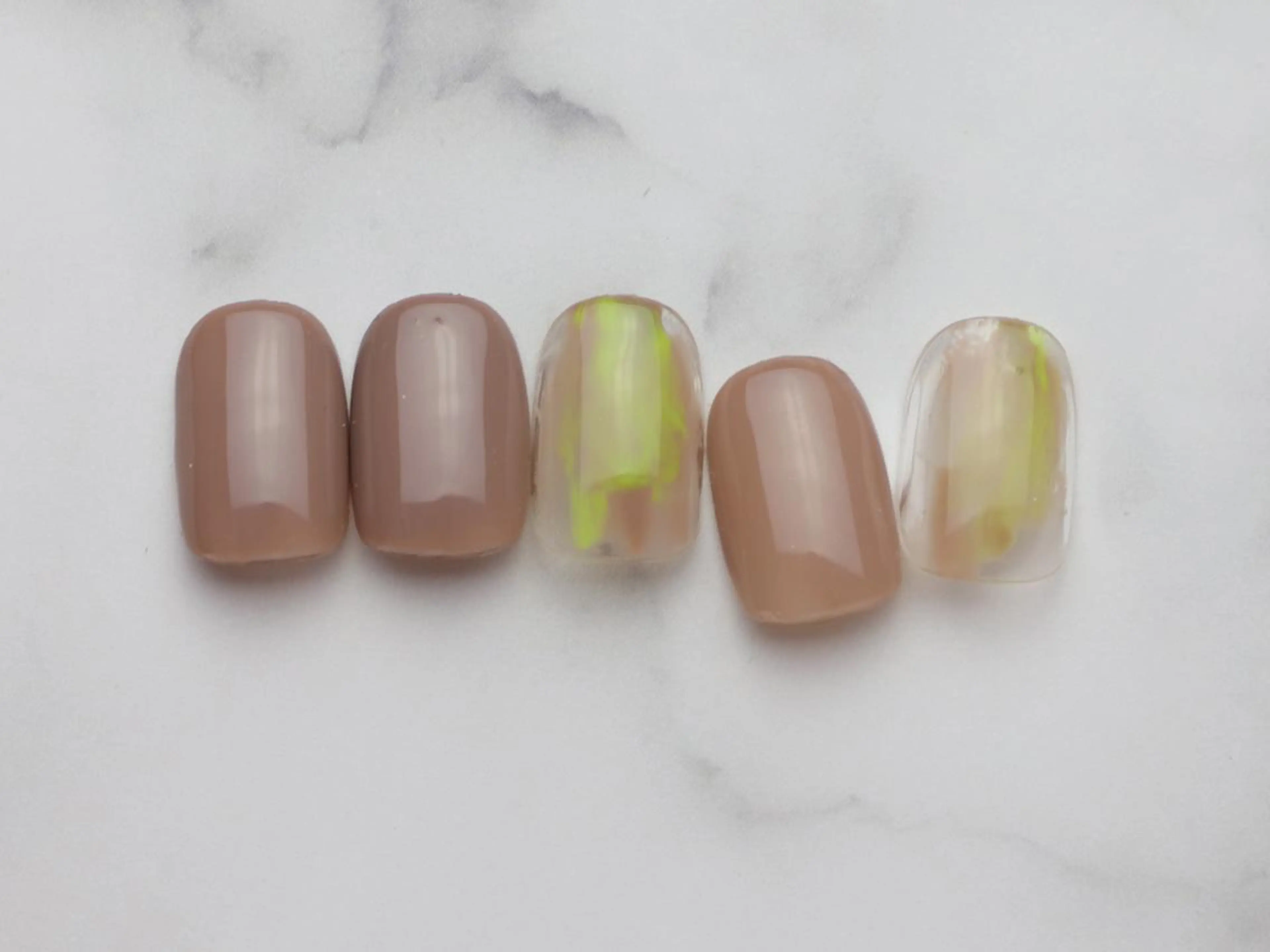 ネイル シンプルネイル DEE nail airi.Oのネイルデザイン