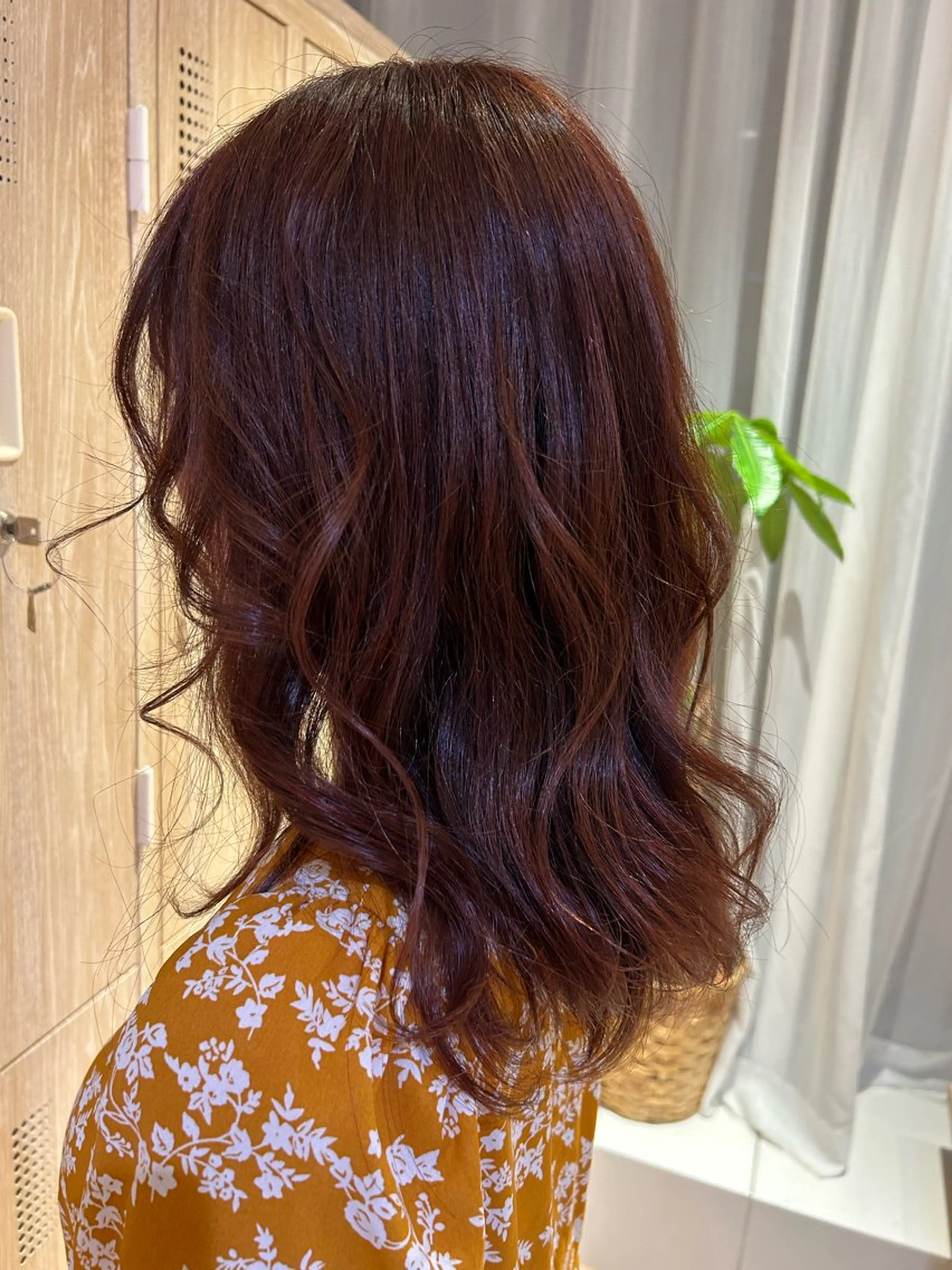 セミロング レッドブラウン null 《 栞 》のヘアスタイル