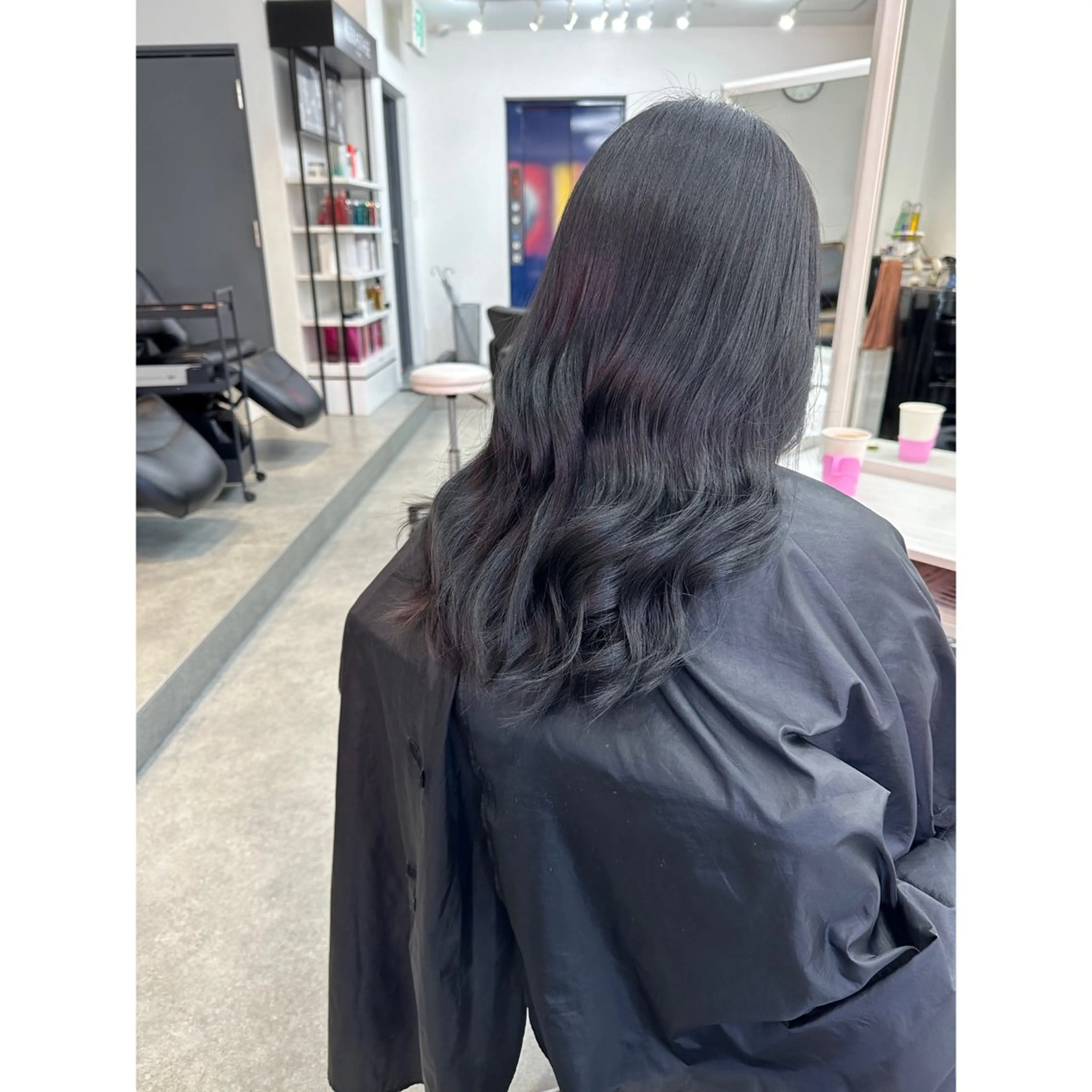 ミディアム ヘアカラー トリートメント 韓国ヘア×ハイトーン AYA💫のヘアスタイル