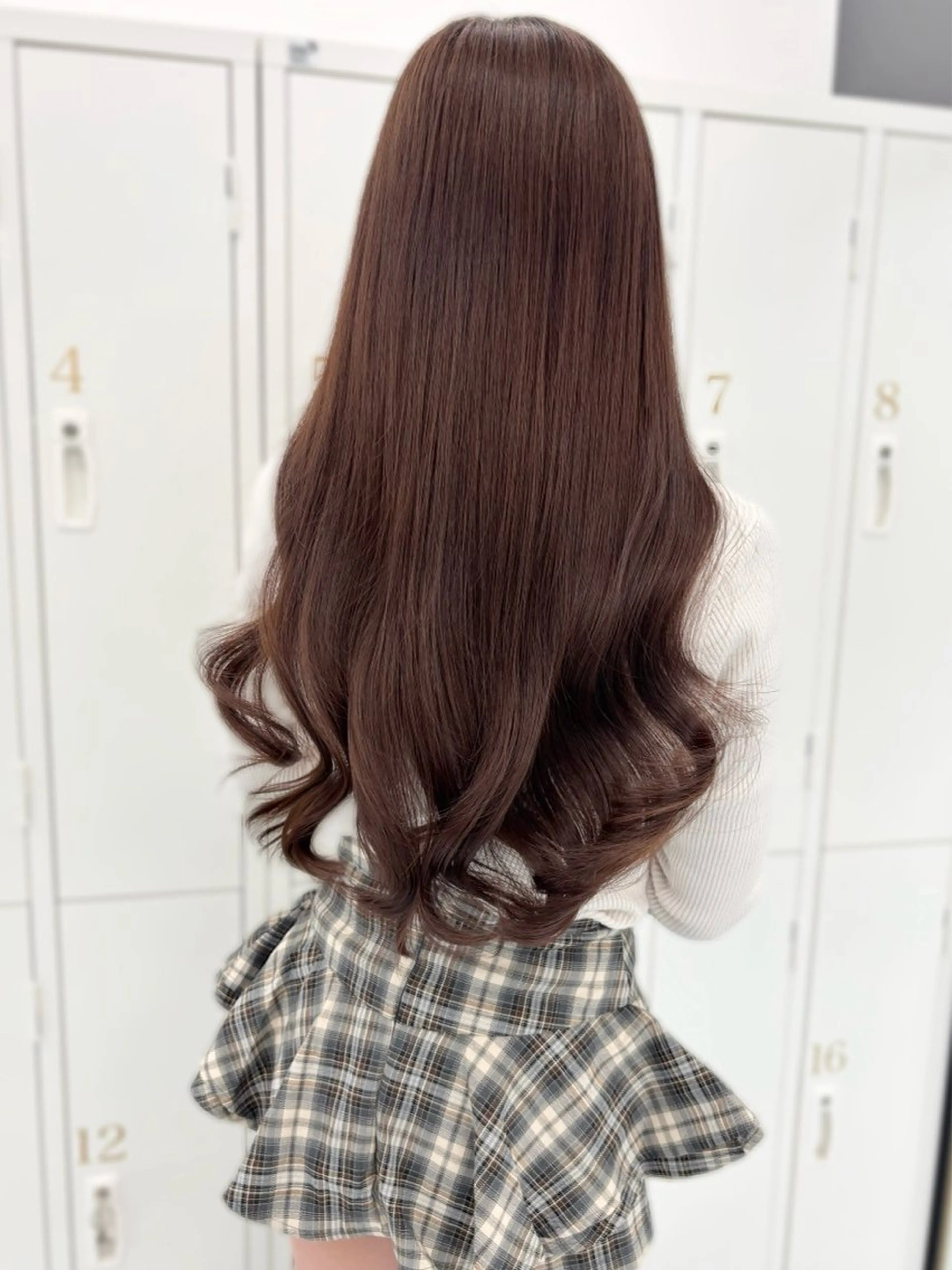 ロング カラー ブリーチ ブラウンカラー チョコレートブラウン ブリーチなしカラー 顔周りカット カット ヘアカラー トリートメント 盛れる顔周り🤍渋谷 Risa🎀のヘアスタイル