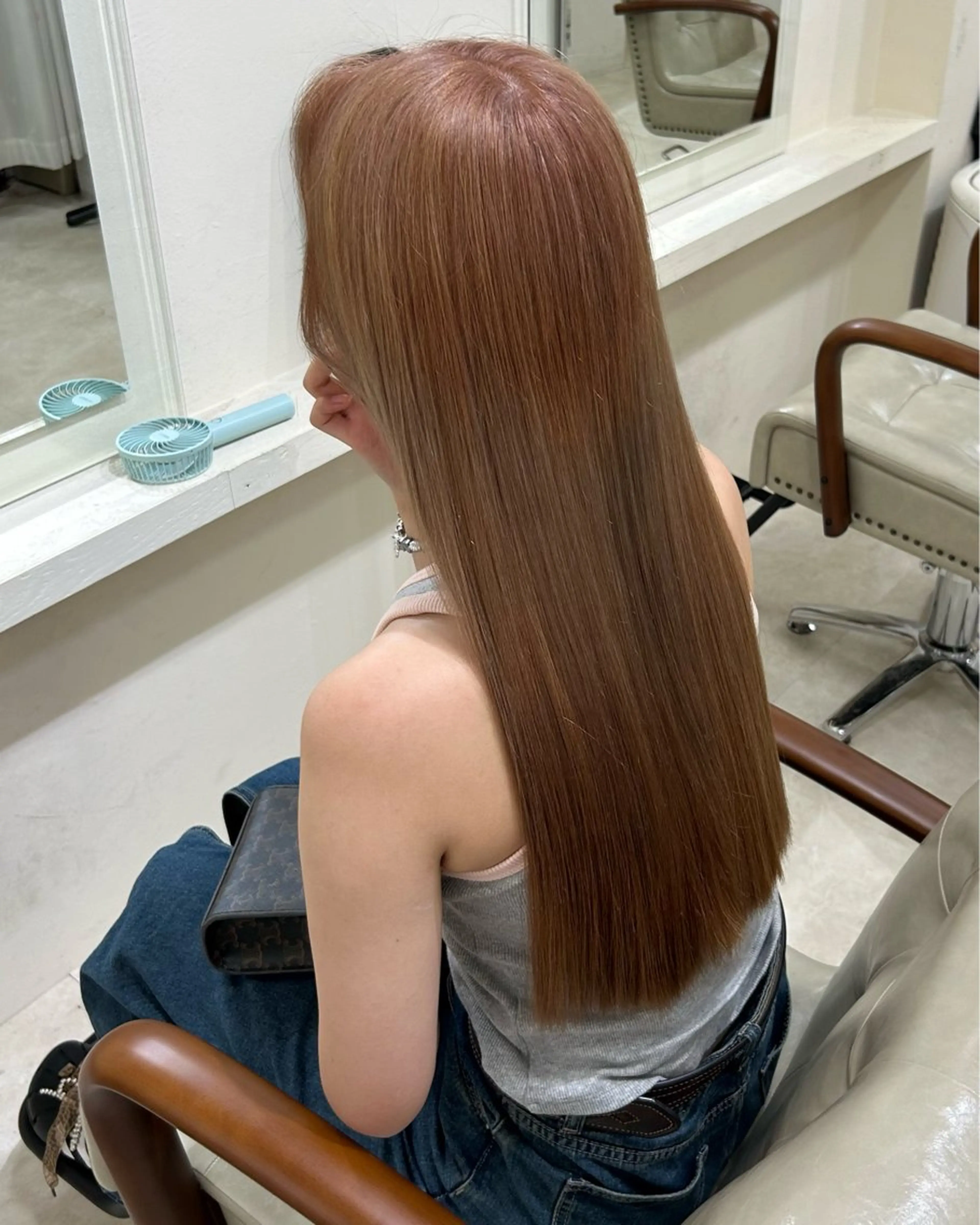 ロング ヘアカラー トリートメント carina✂️ ハイトーンカラー🤩のヘアスタイル