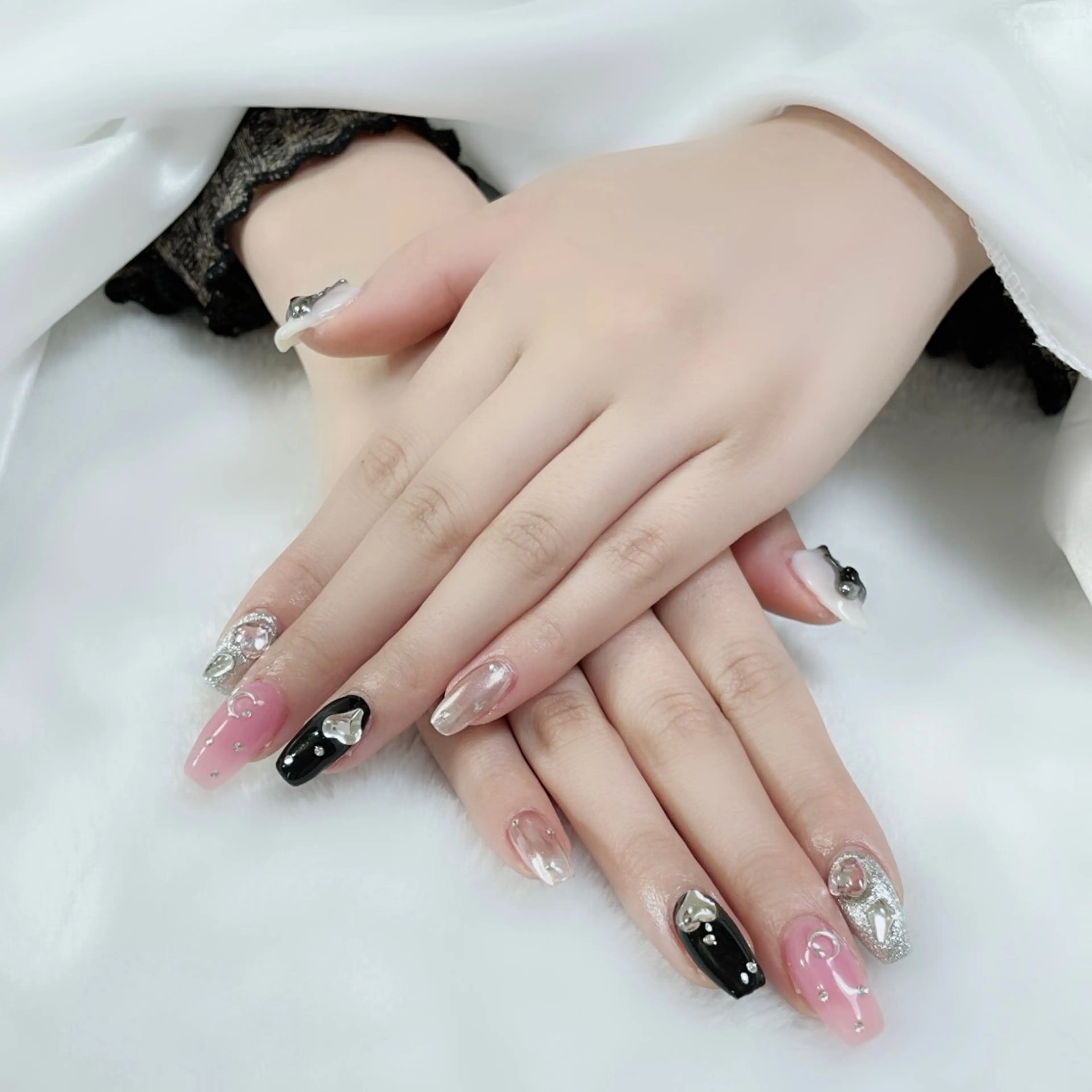 ネイル Amina nail salonのネイルデザイン