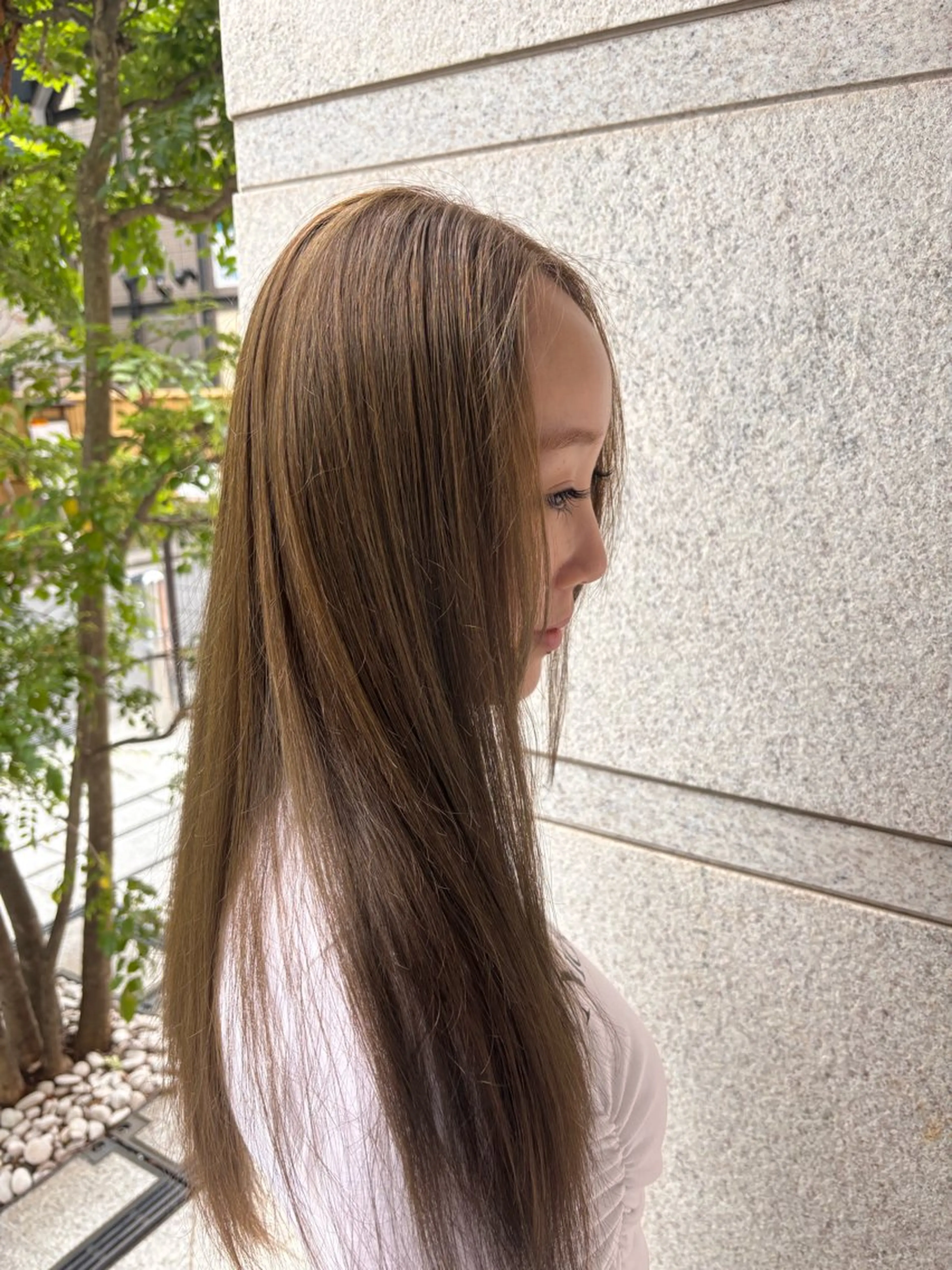 ロング ヘアカラー 西 柚のヘアスタイル