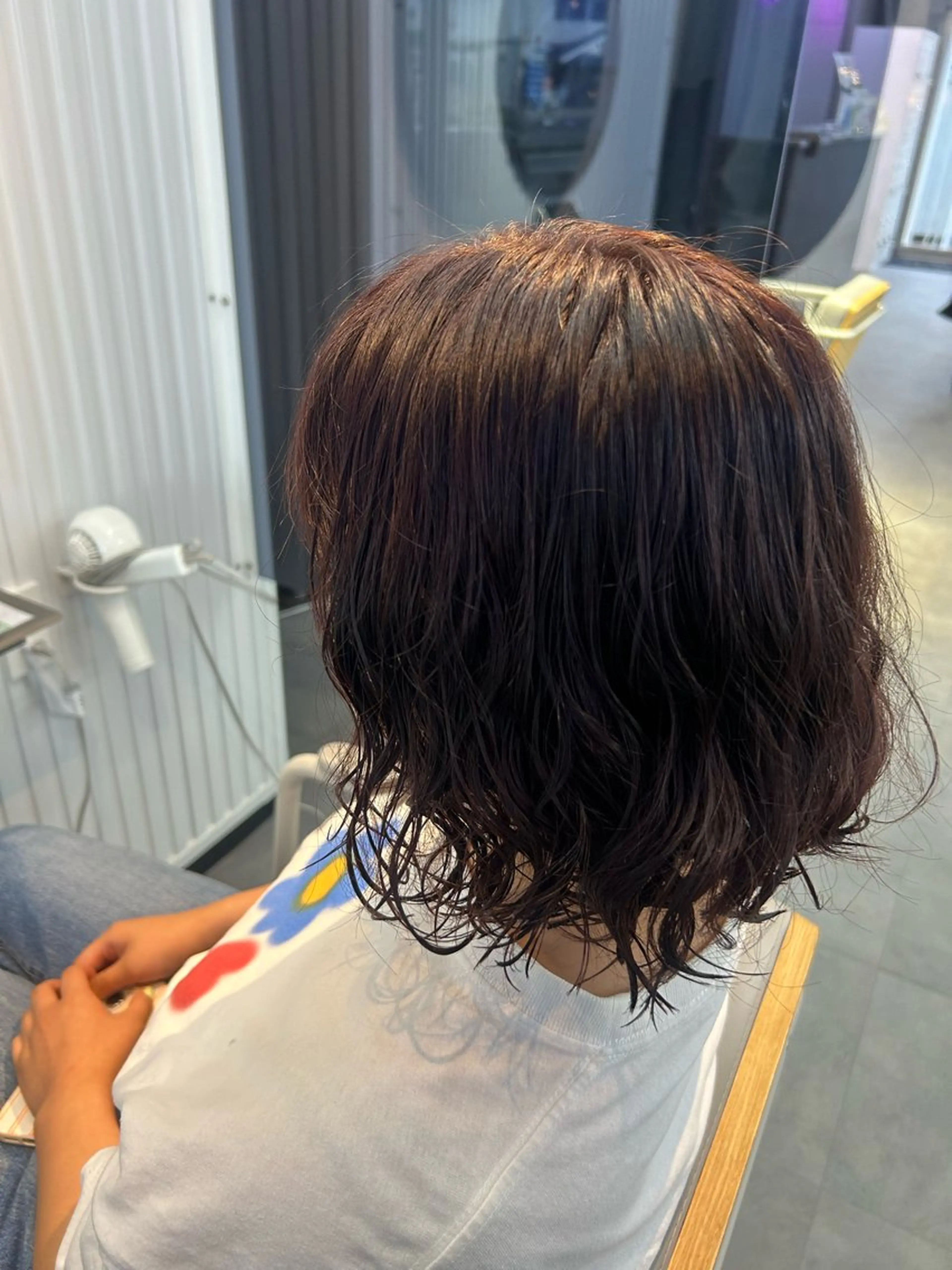 カラー ボルドーカラー ボブ ヘアカラー 岩坪 咲希のヘアスタイル