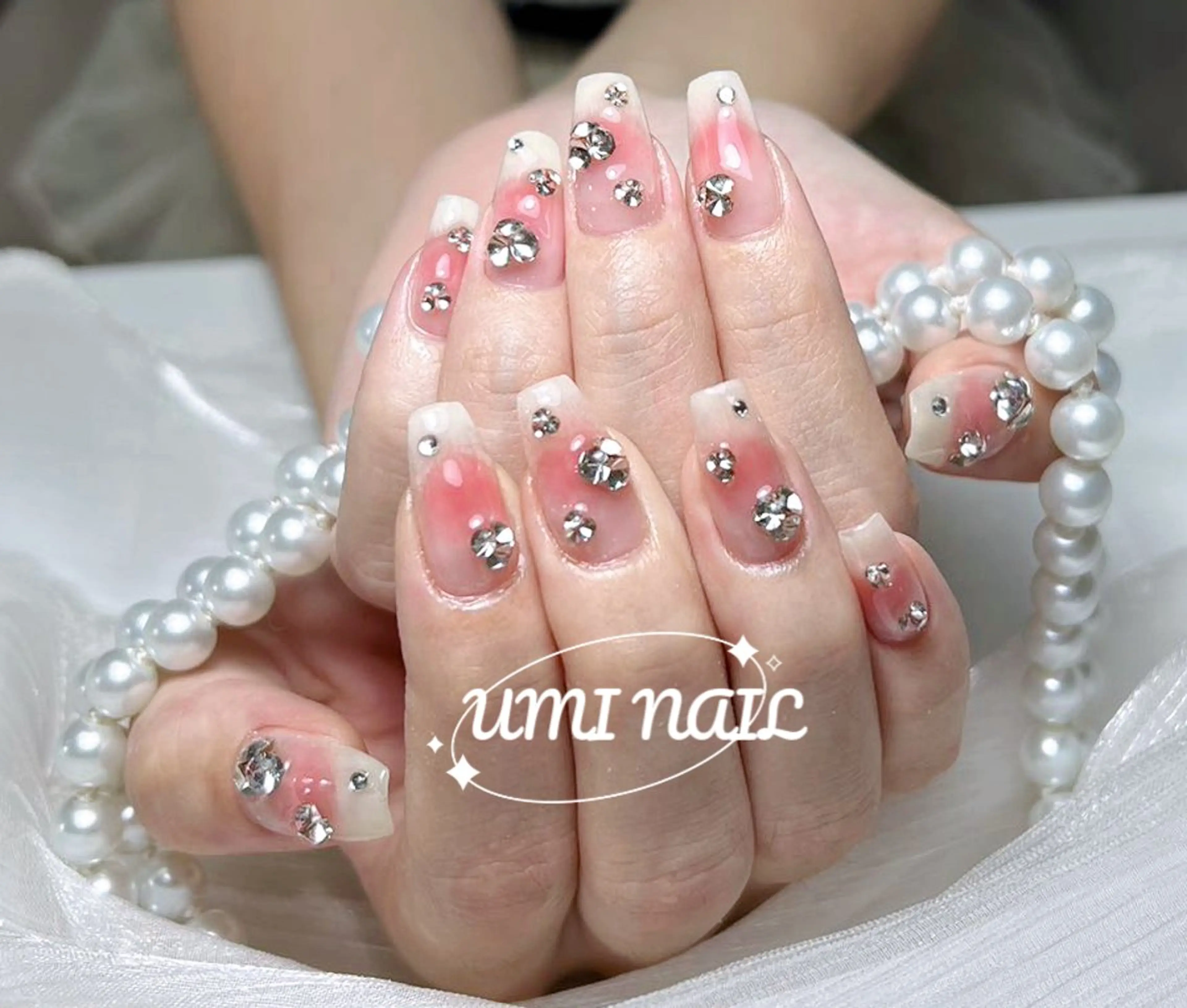 ネイル アートネイル チークネイル ジェルネイル グラデーション 持ち込み ハンドネイル ハンドケア LUXE NAIL SALONのネイルデザイン