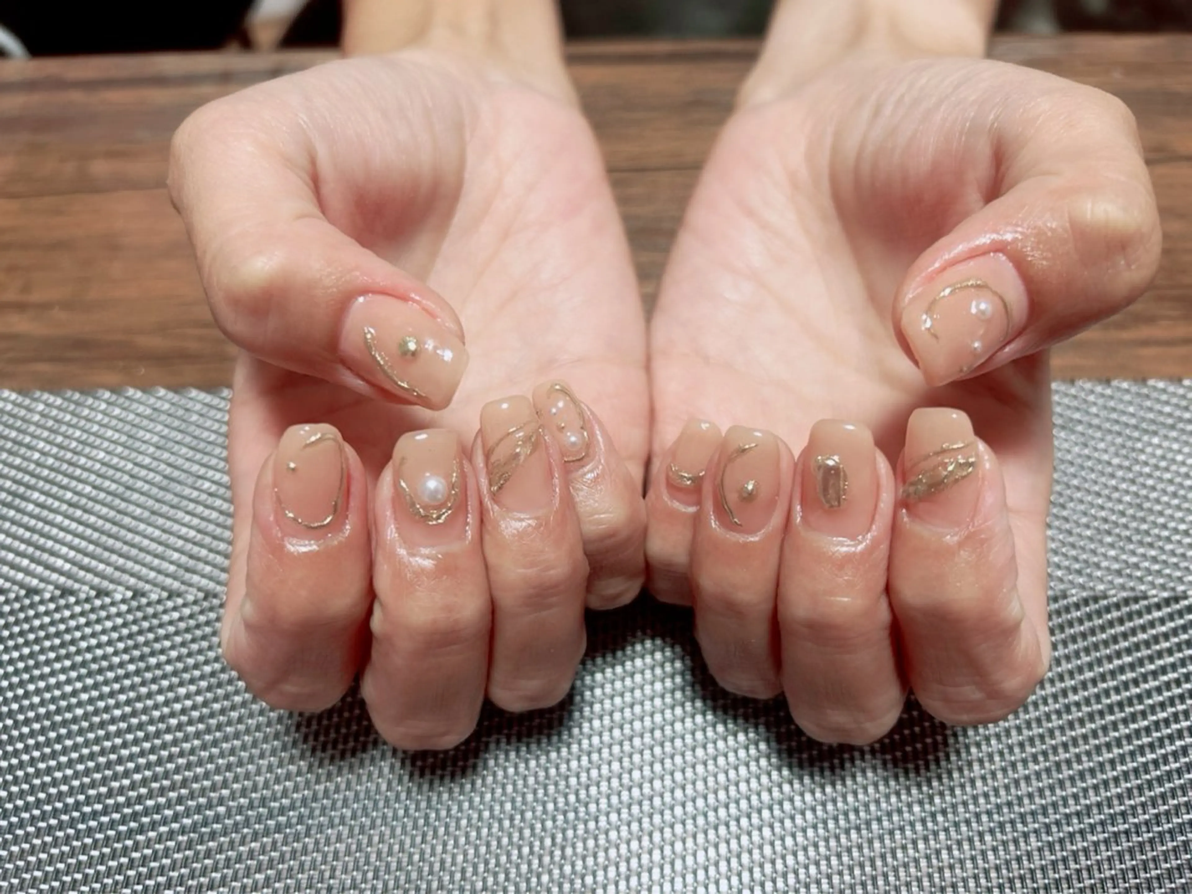 ネイル ゴールド ミラーネイル i nailのネイルデザイン
