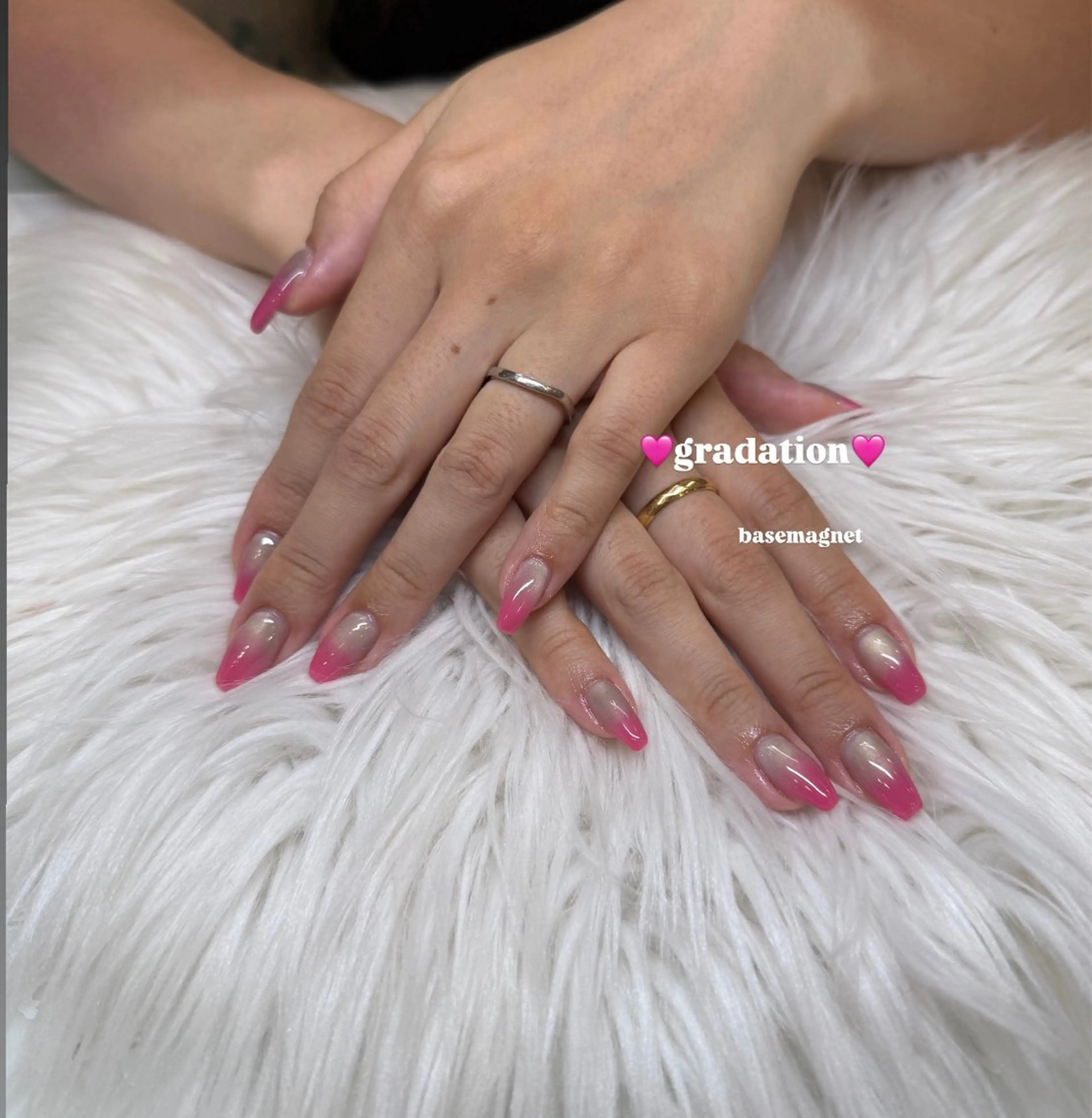 ネイル フレンチネイル グラデーション マグネットネイル ラサンセリテ所属・ラサンセリテ moekaのネイルデザイン
