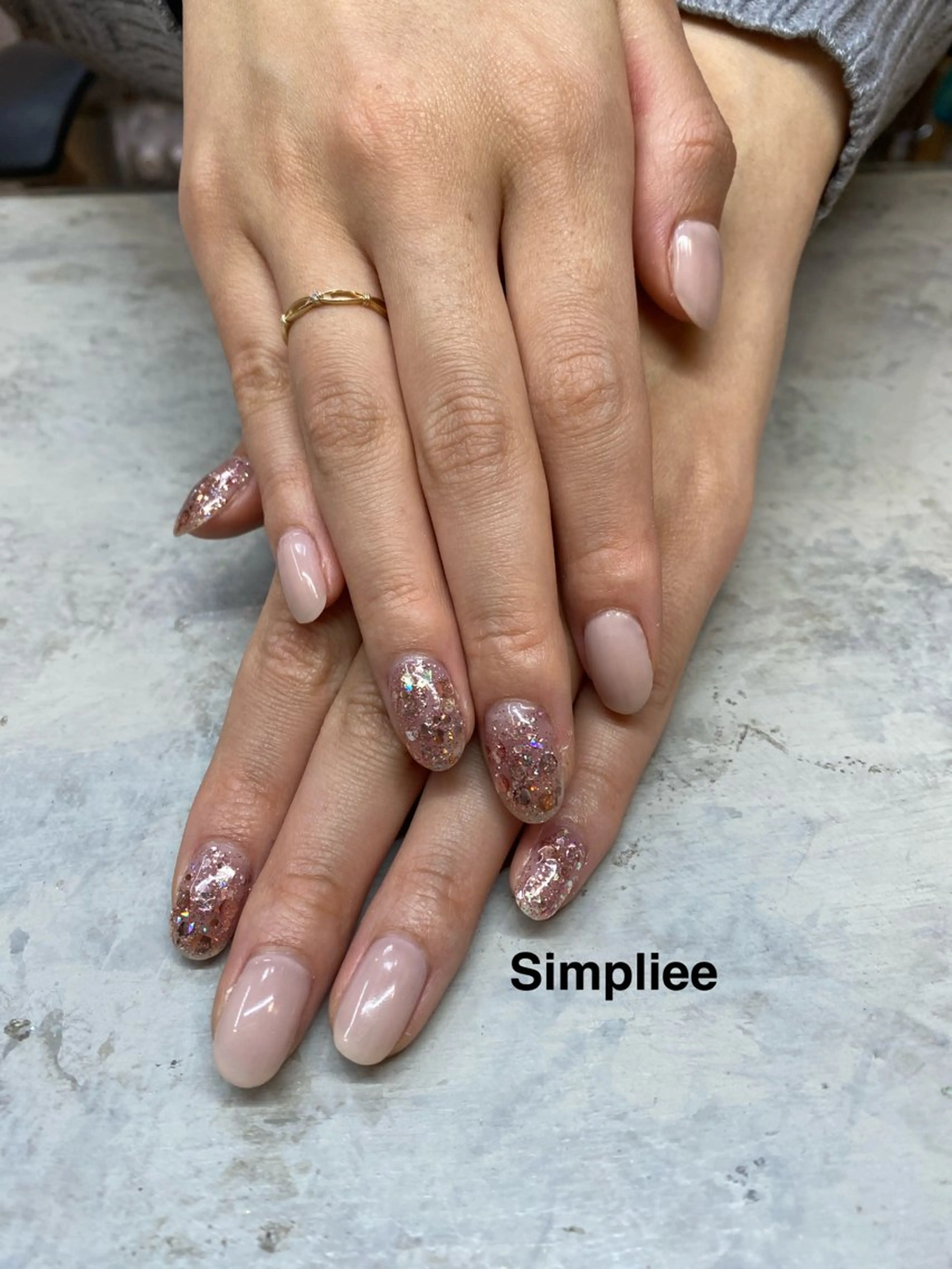 ネイル シンプリーワン 渋谷店🪄MOENAのネイルデザイン