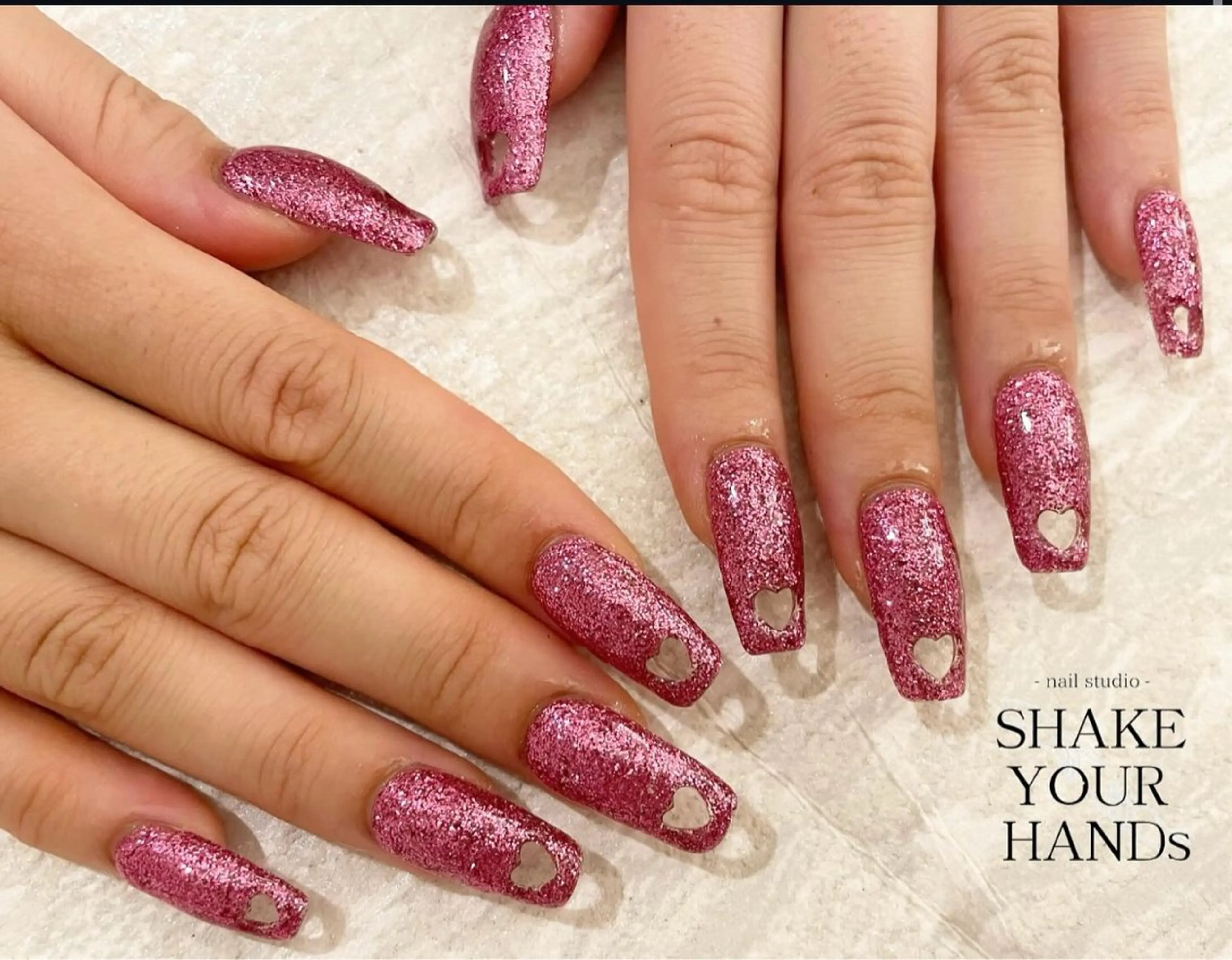 ネイル ハンドネイル ネイルスタジオ シェイクユアハンズのネイルデザイン