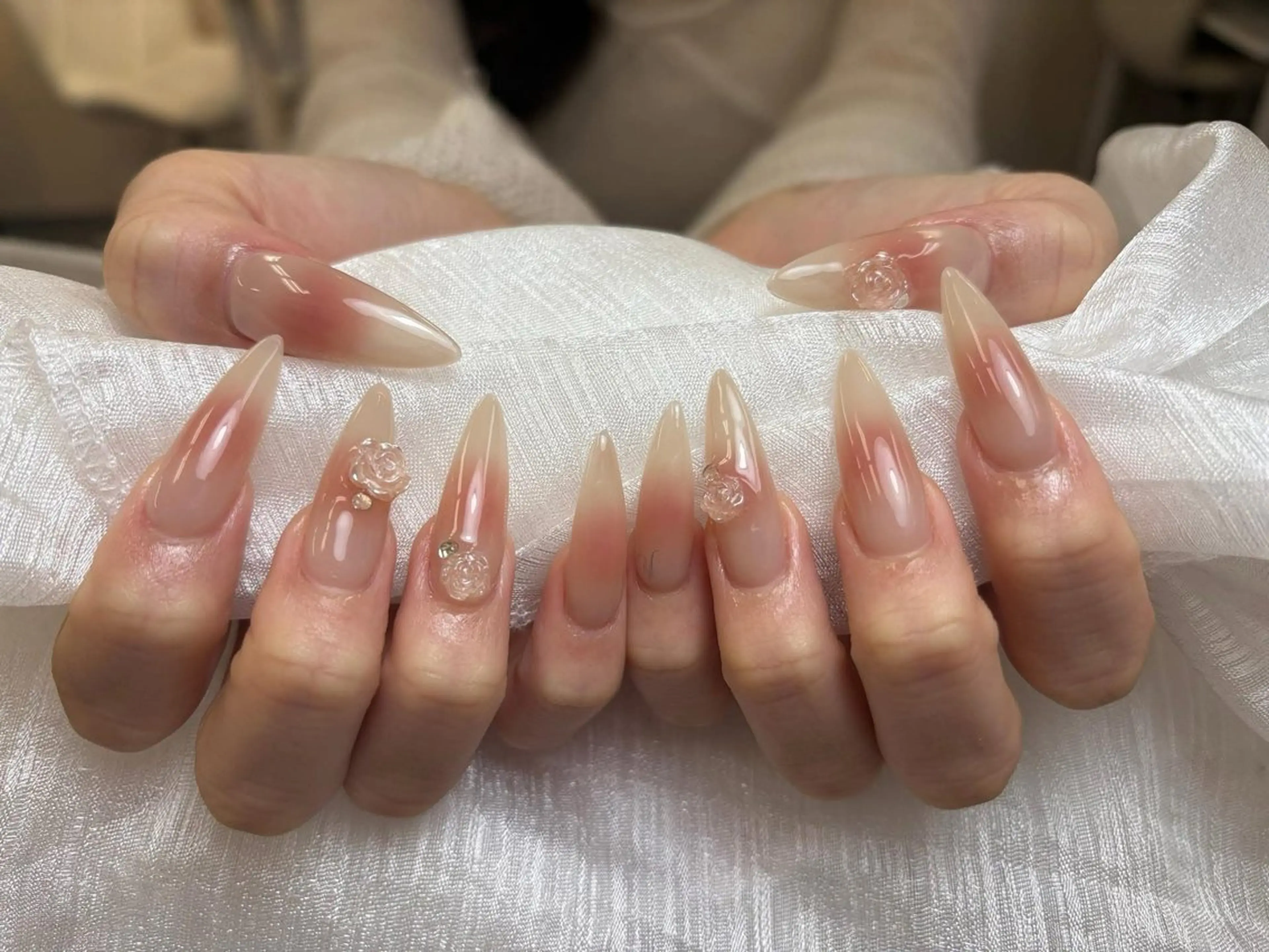 ネイル ハンドネイル ハンドケア モナ& あきのネイルデザイン