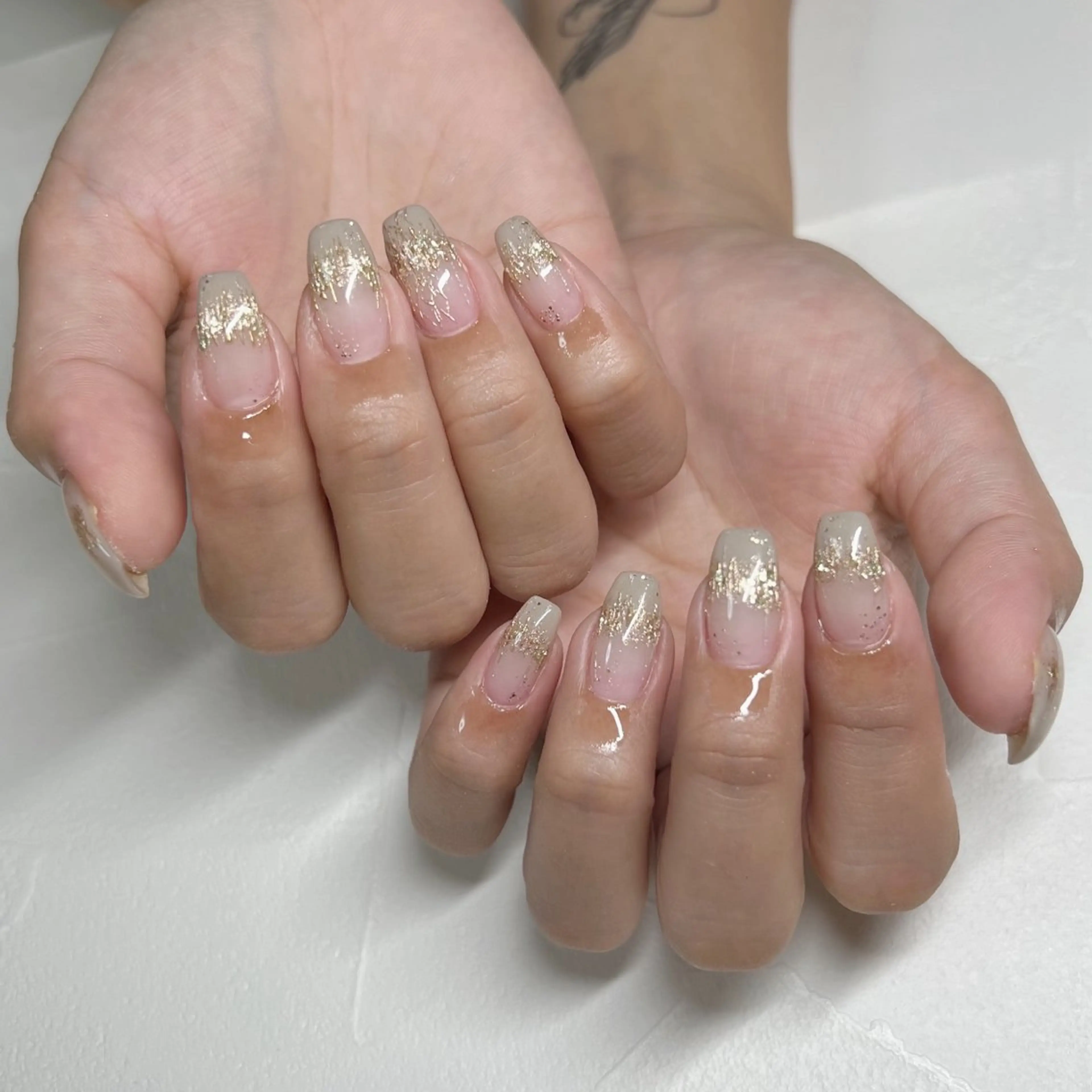 ネイル ミラーネイル ニュアンスネイル ハンドネイル 川端 京香のネイルデザイン