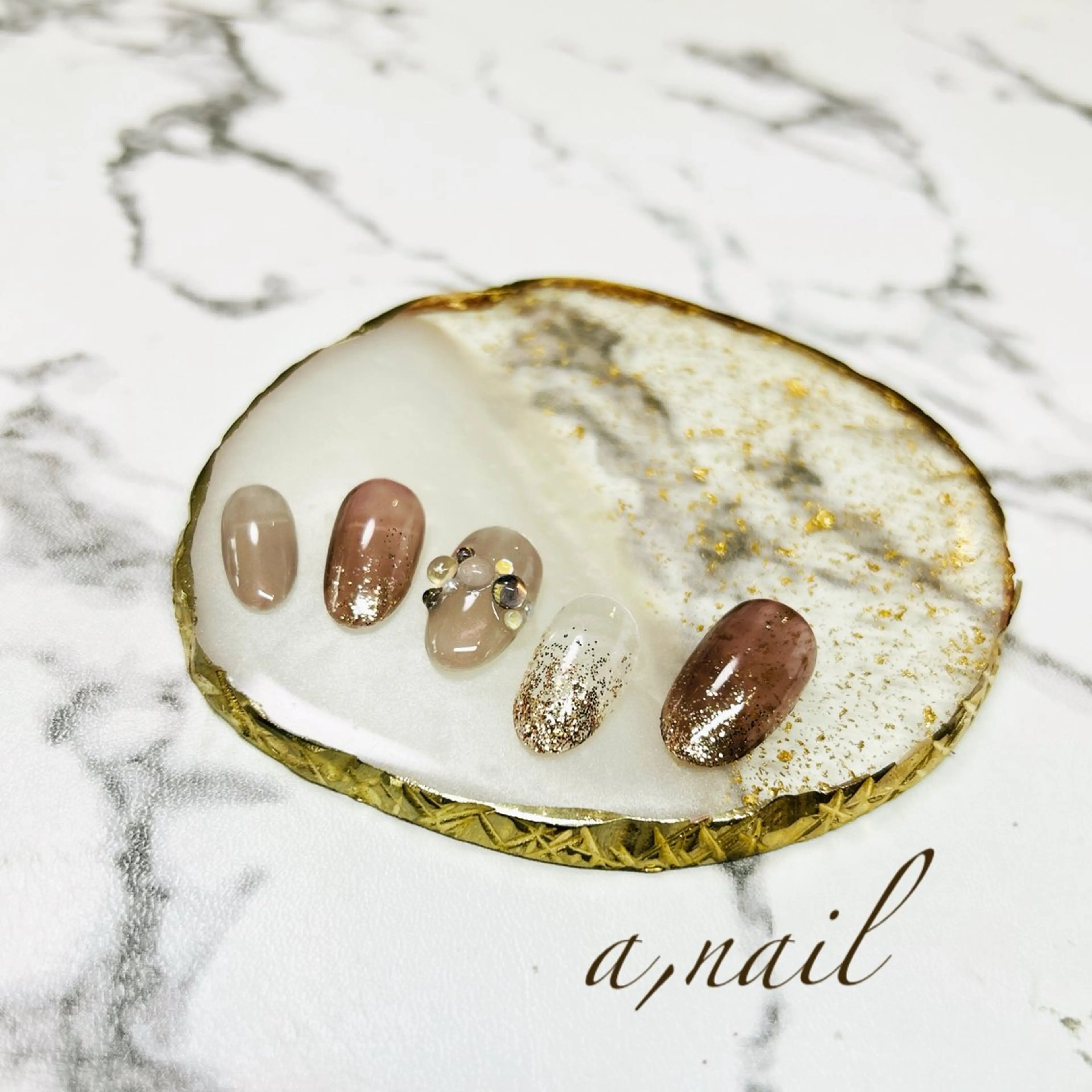 ネイル グラデーション キラキラネイル ラメ(グリッター) ラメグラデーション オフィスネイル ハンドネイル ネイルサロン エーネイルのネイルデザイン