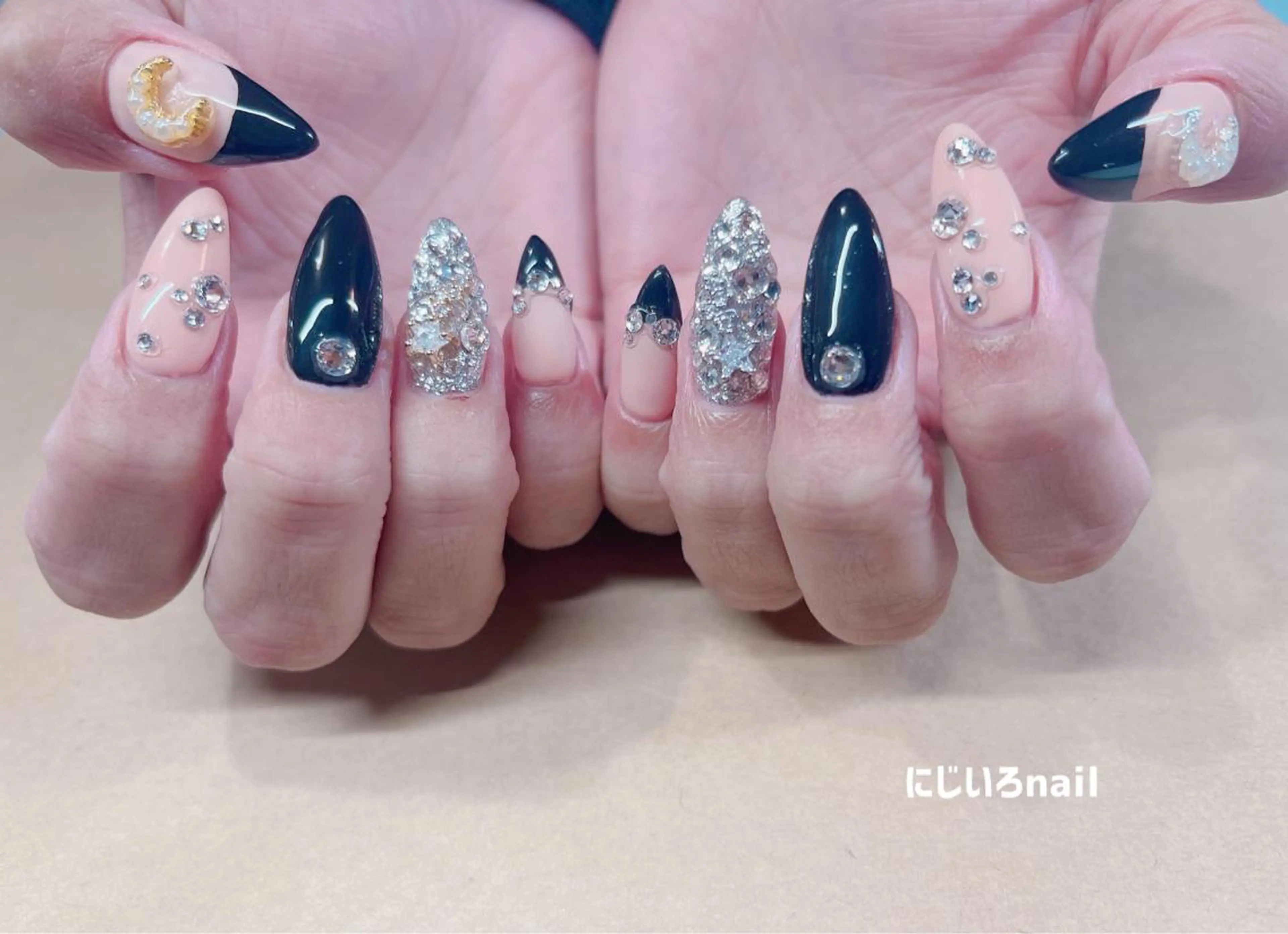 ネイル にじいろ nailのネイルデザイン