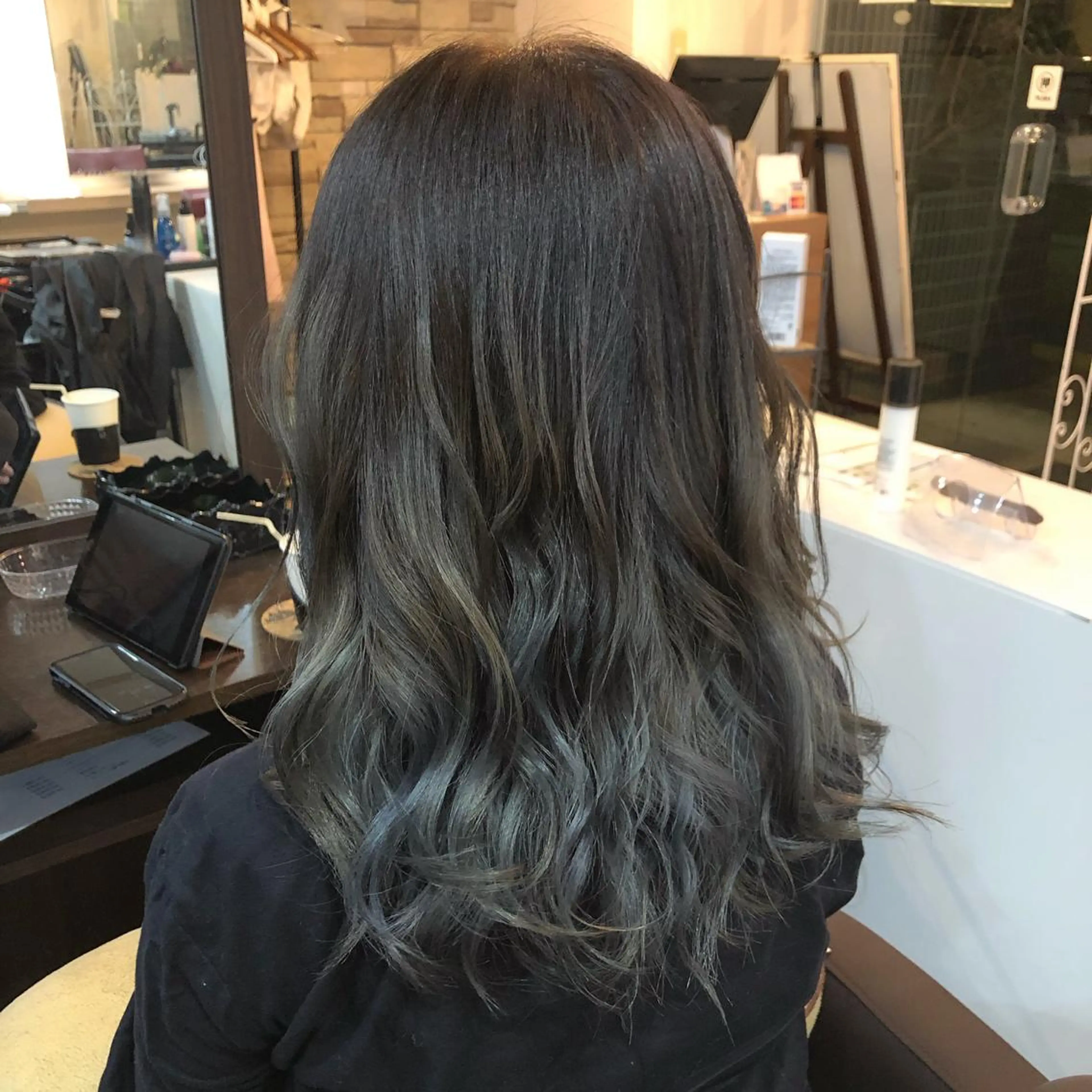 カラー ish by fan .代表✂️木谷宏夢のヘアスタイル