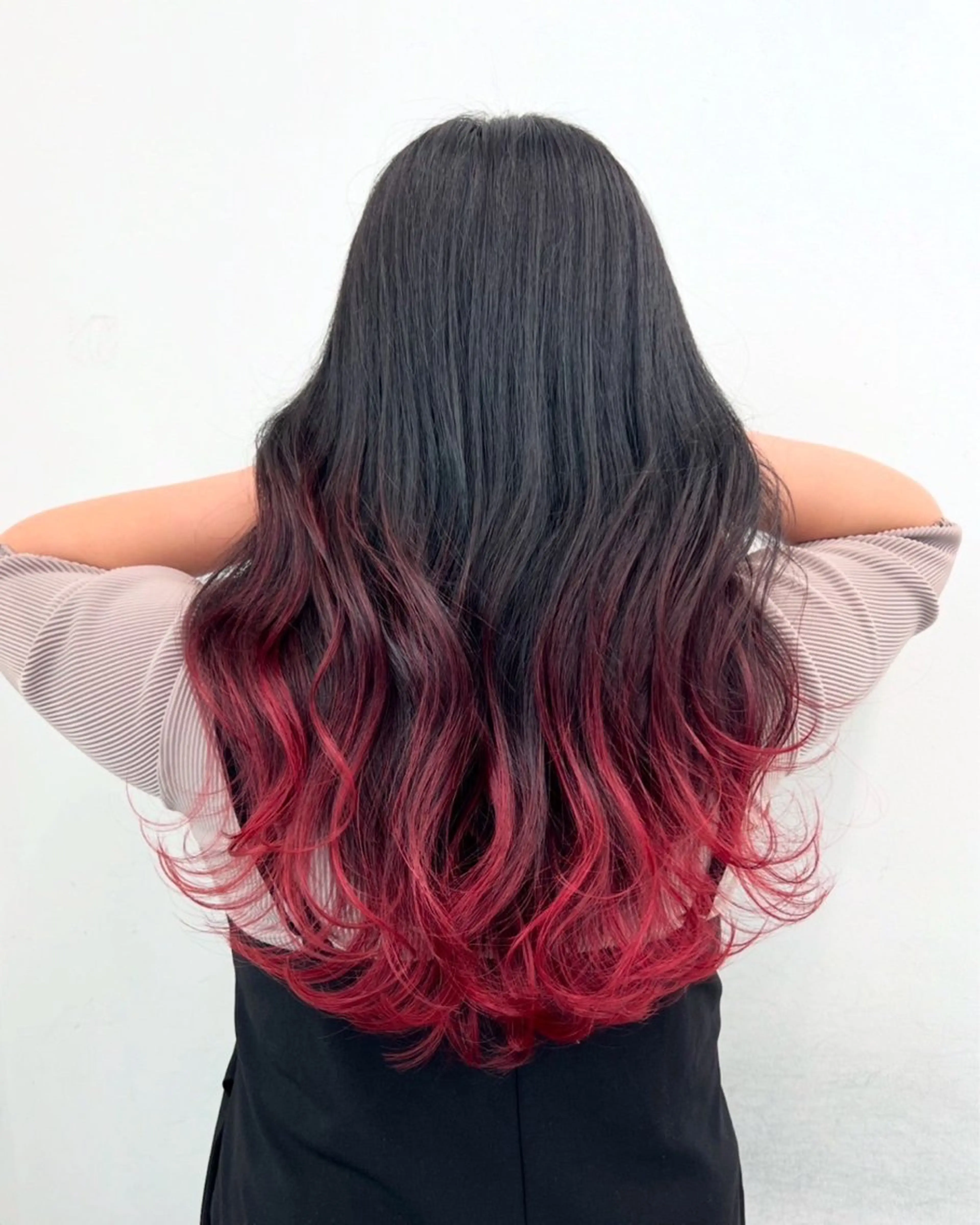 ロング ✨透明感艶カラー YUKI✨のヘアスタイル