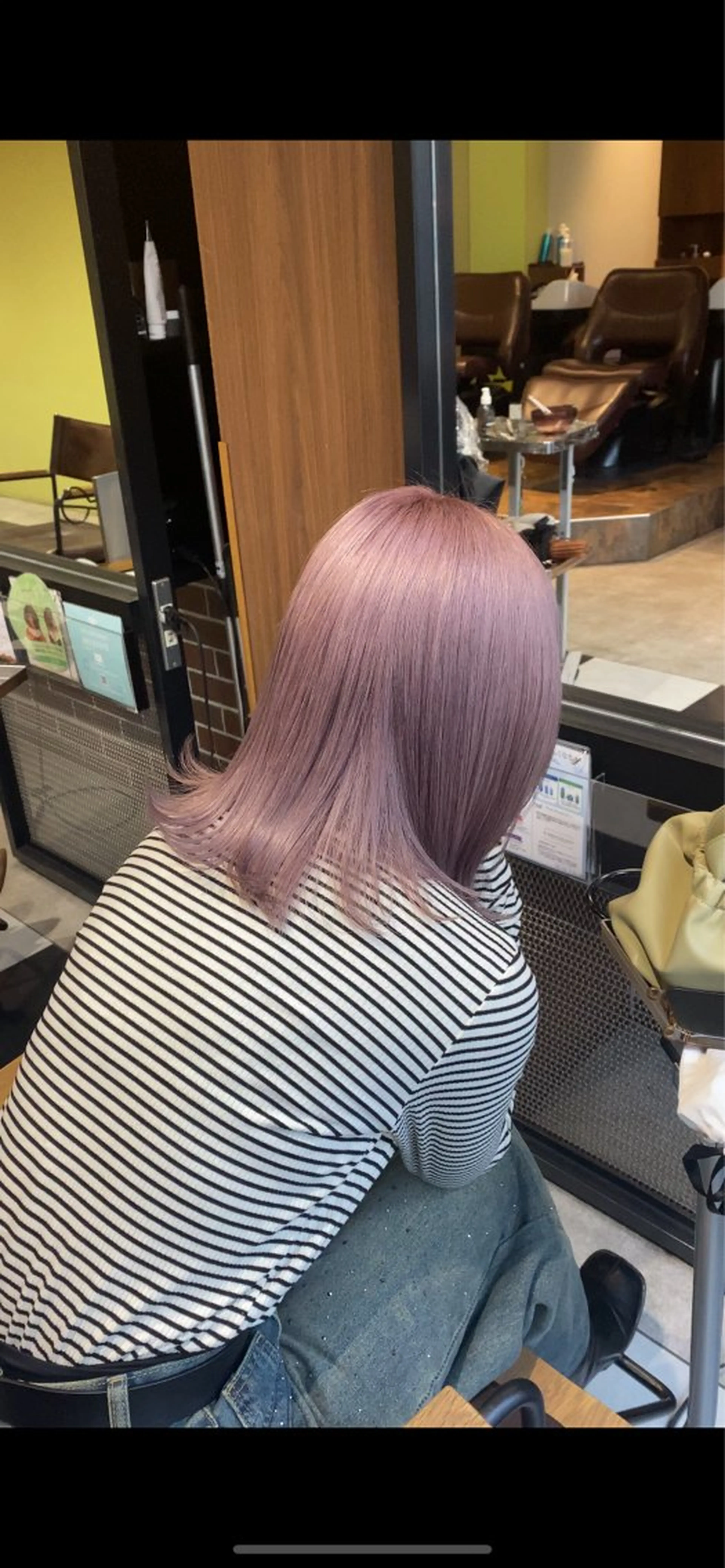 ミディアム 透明感ブリーチ/ メンズパーマのヘアスタイル