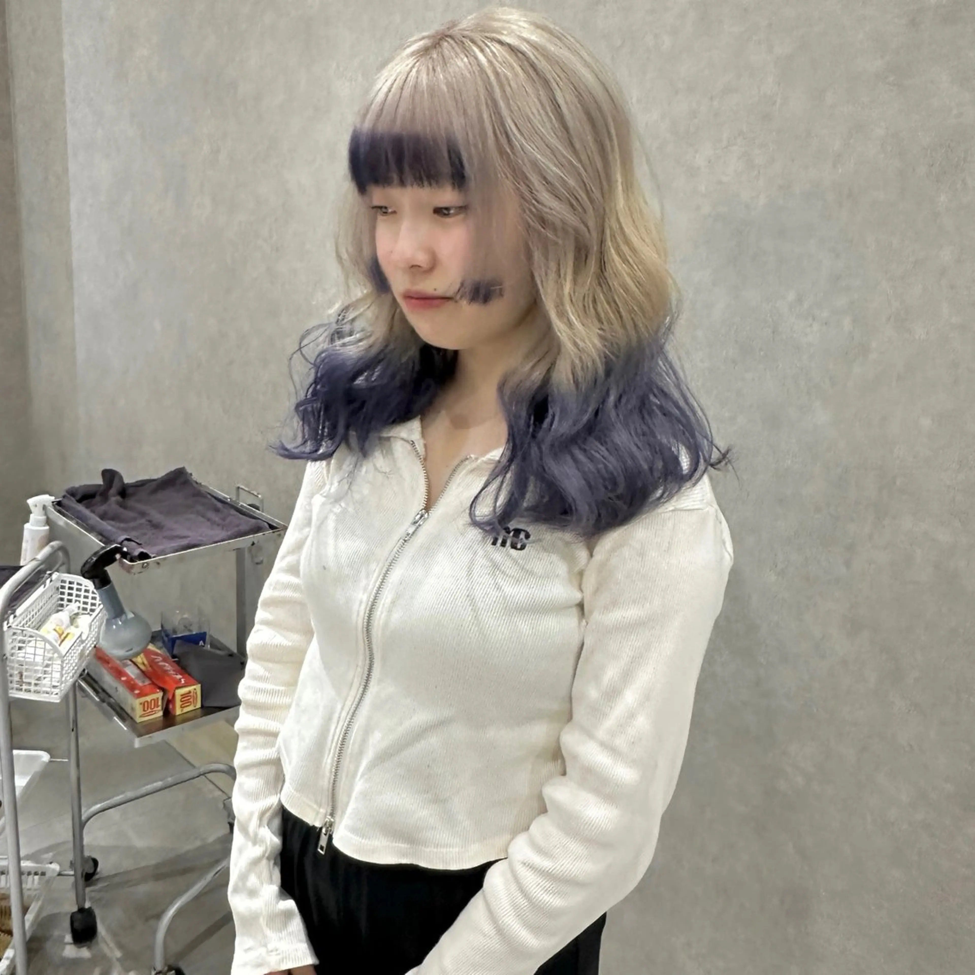 セミロング カラー はちすか るかのヘアスタイル