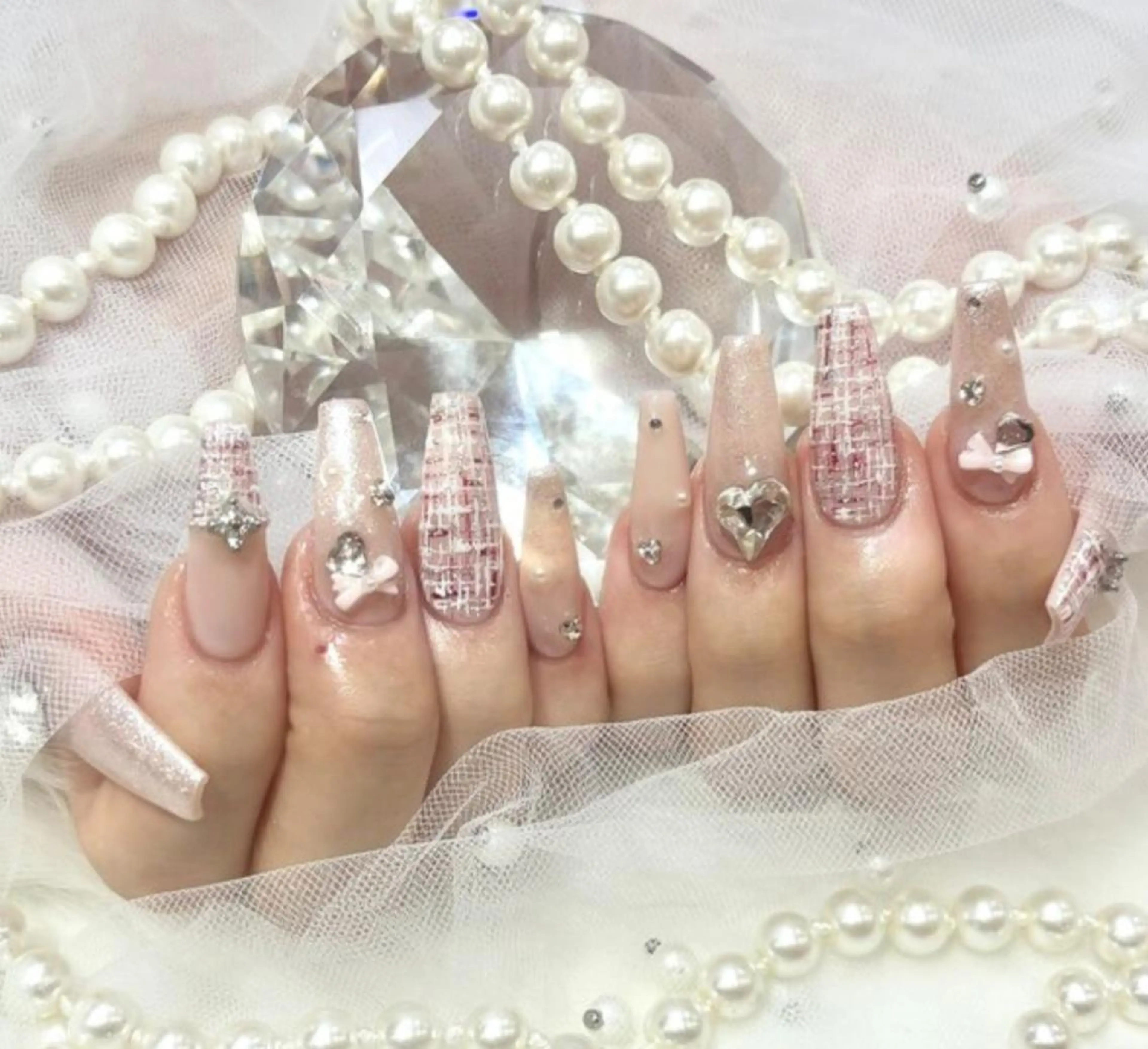 ネイル WISTERIA SAKAEのネイルデザイン