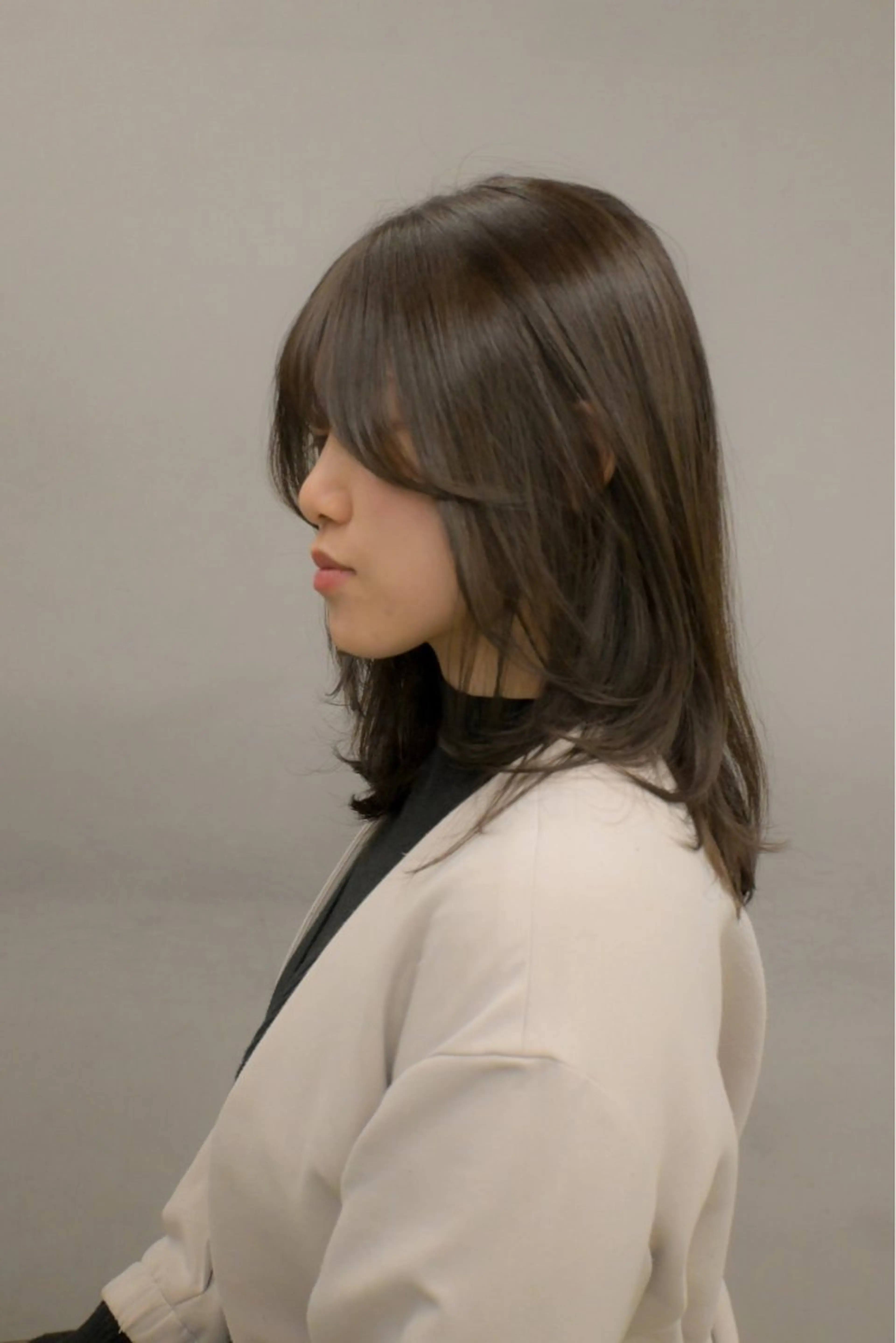 ミディアム カラー 日南乃/柔らか ブラウンカラーのヘアスタイル