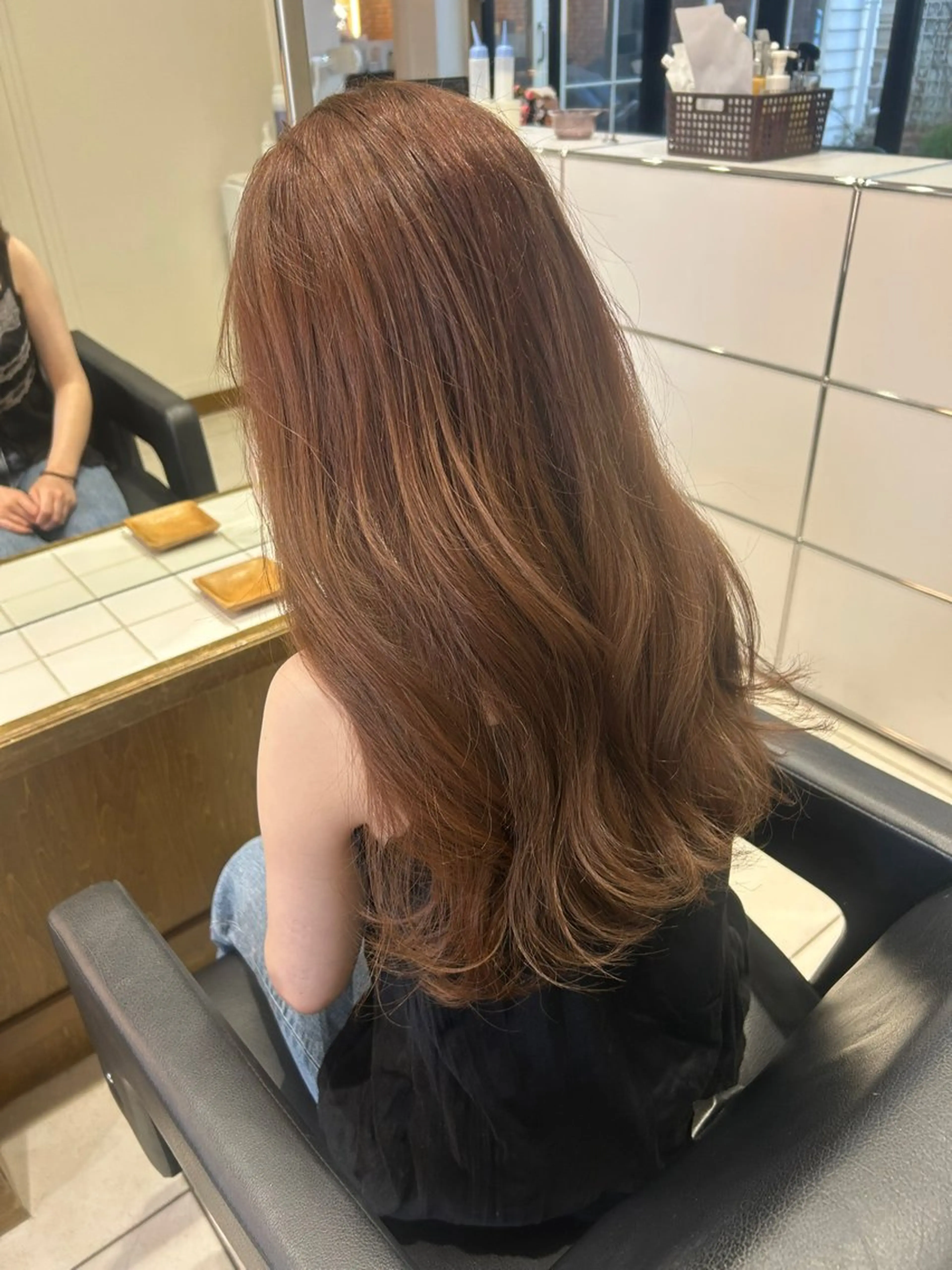 セミロング ヘアカラー 中村未夢🤍ブリーチ なしダブルカラー🤍のヘアスタイル