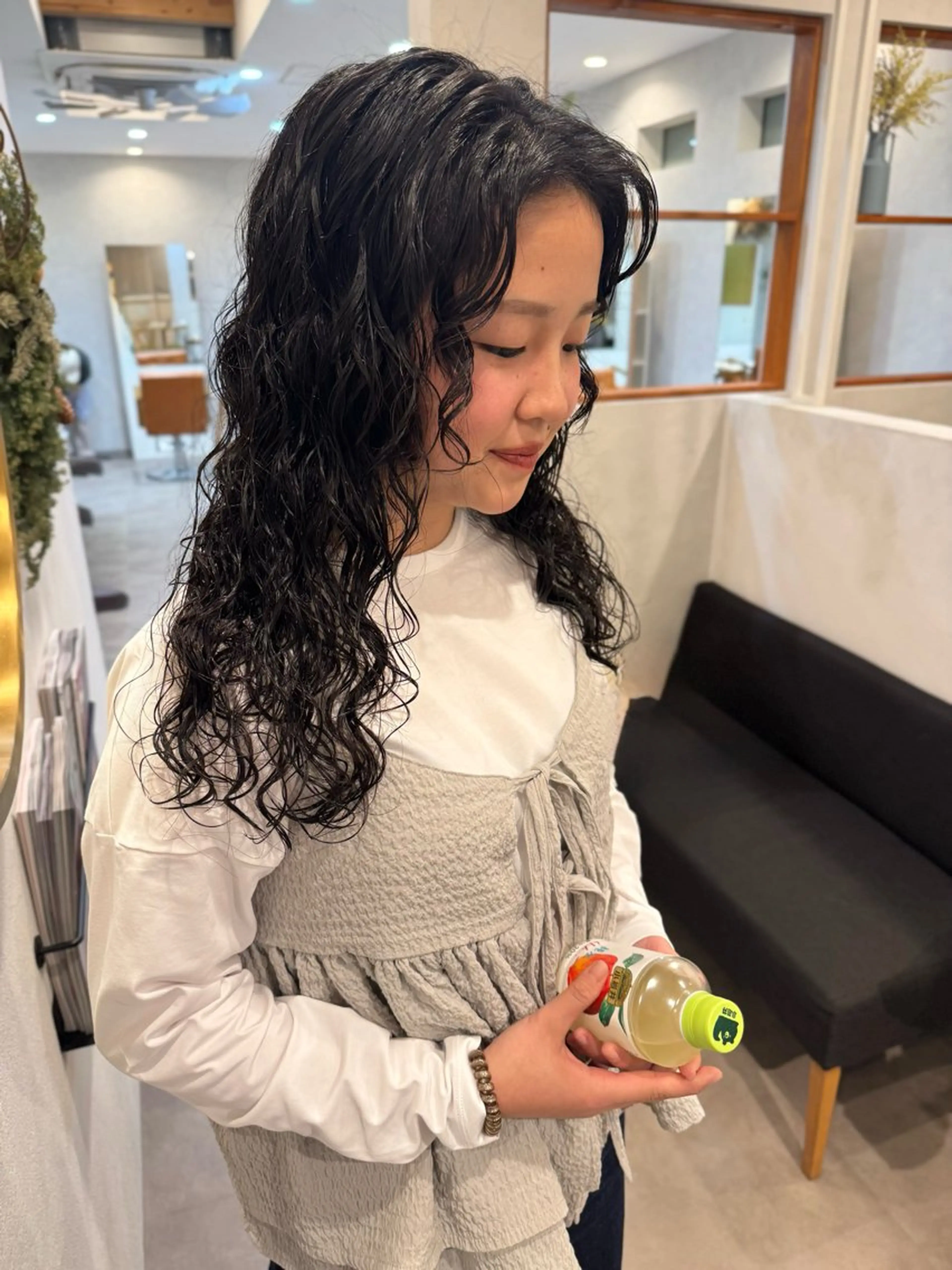 ロング パーマ ロング カット パーマ トリートメント Lita. hairdesign所属・kako ／透明感カラー🤍のヘアスタイル