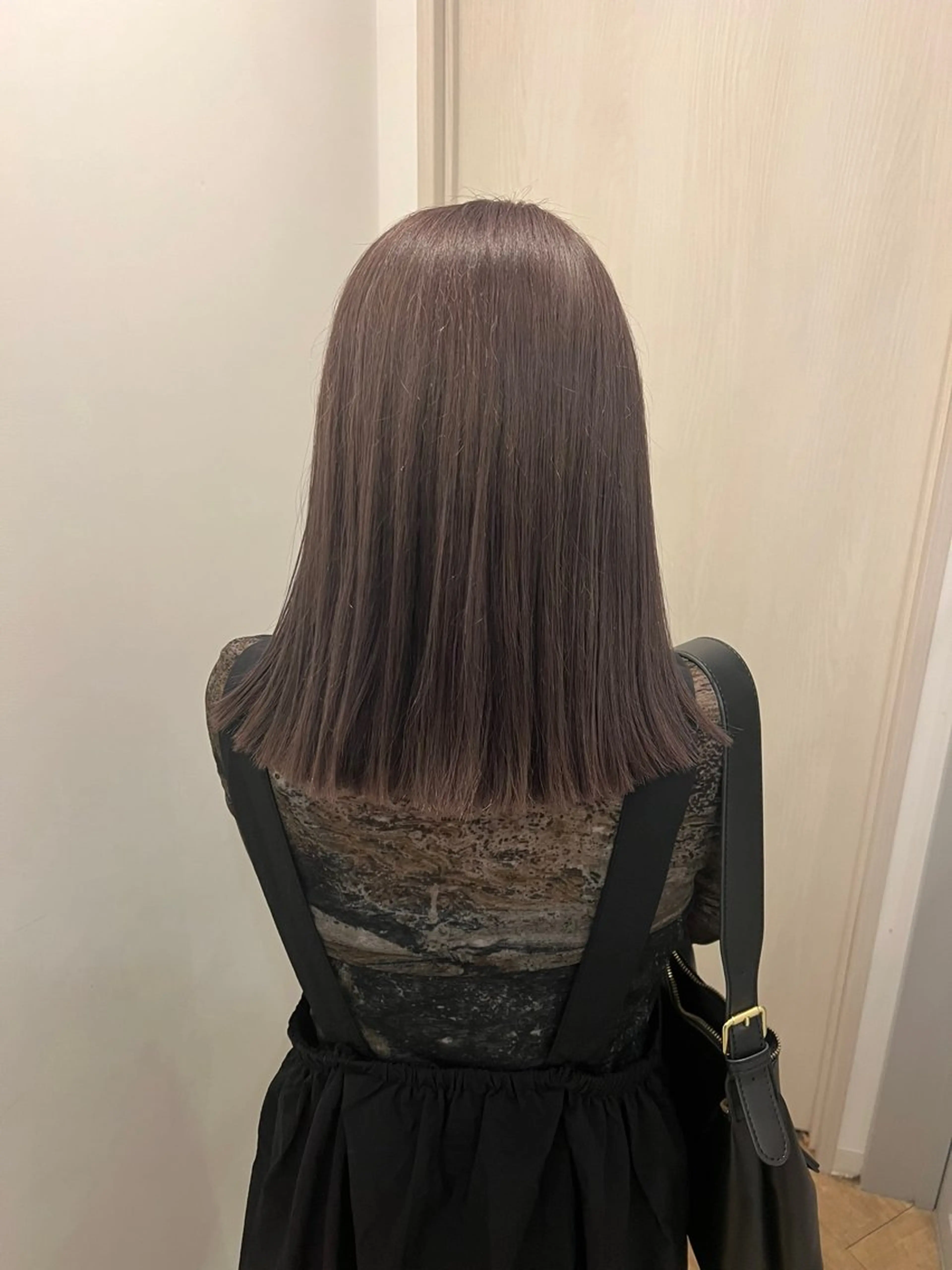 カット+艶カラーの写真