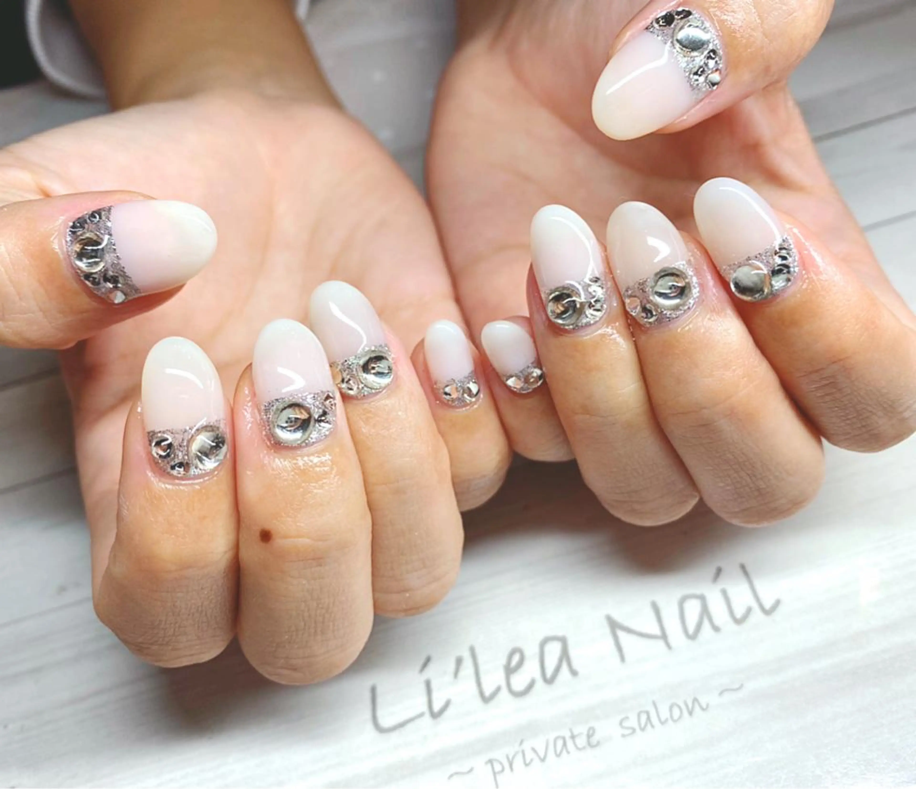 ネイル Li'leaNail AINAのネイルデザイン