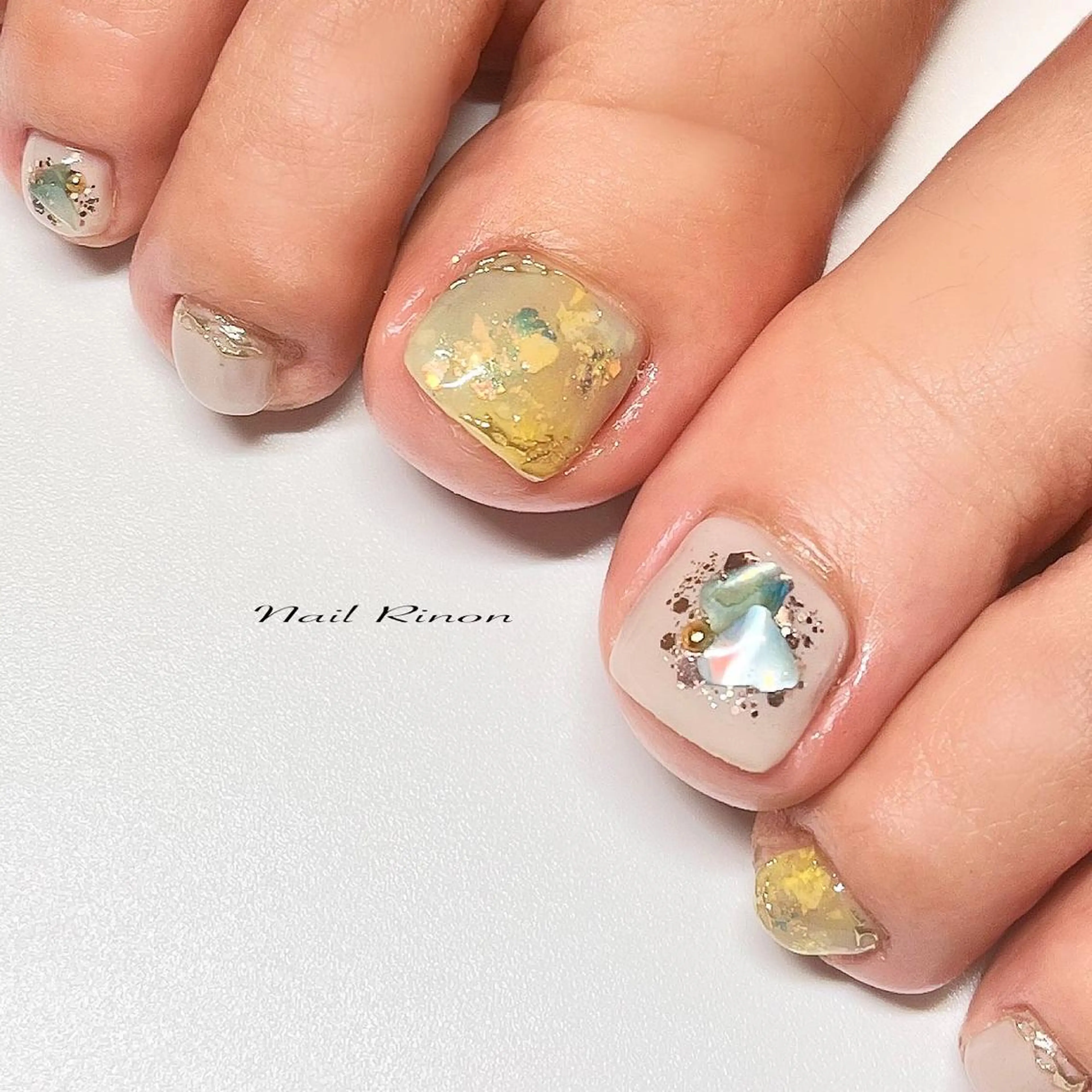ネイル フットネイル ハンドネイル Nail Rinonのネイルデザイン