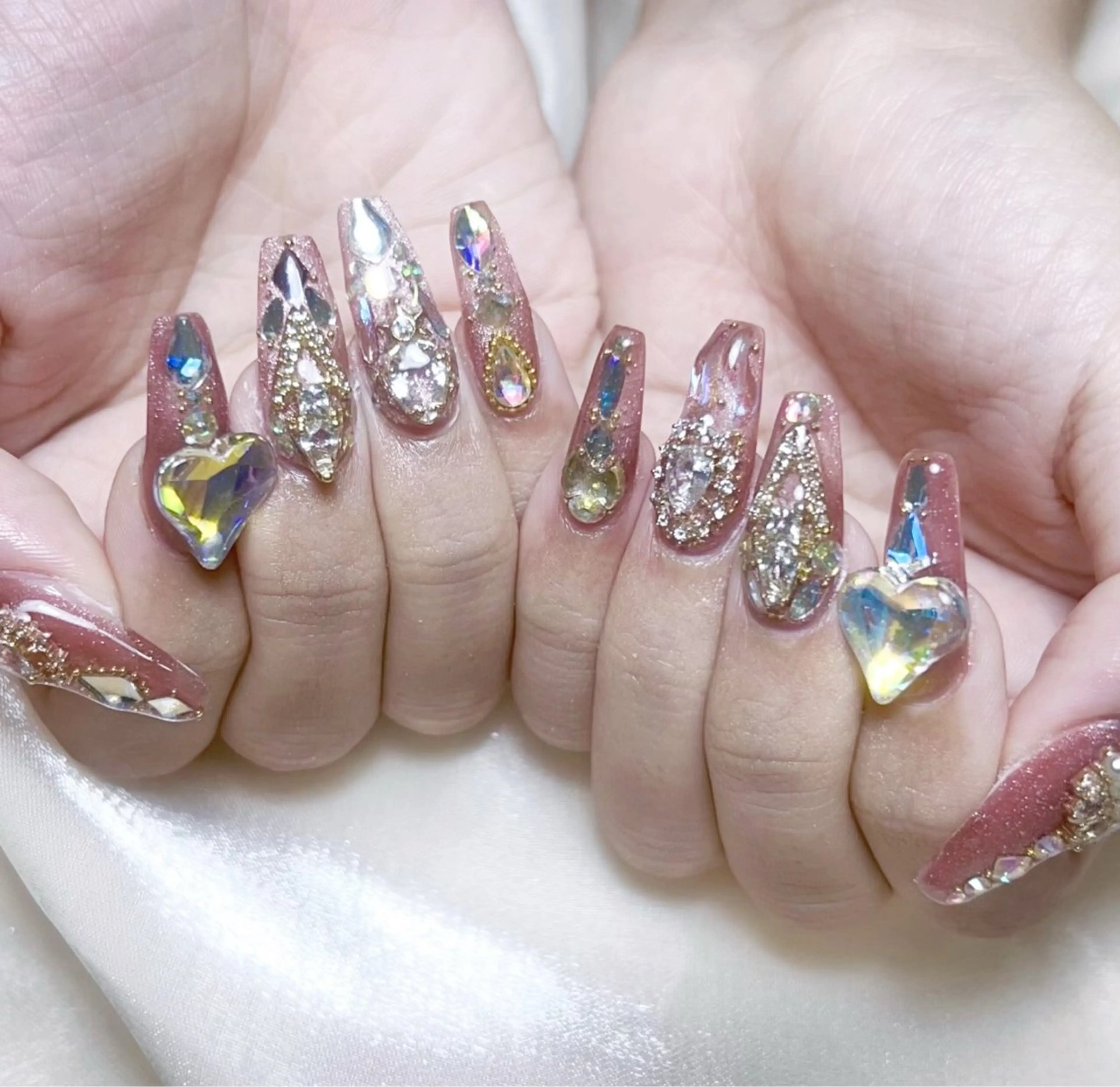 メンズ ネイル メンズ韓国風 アートネイル オーロラネイル ガーリー キラキラネイル ハンドネイル Nail salon 木にいるのネイルデザイン