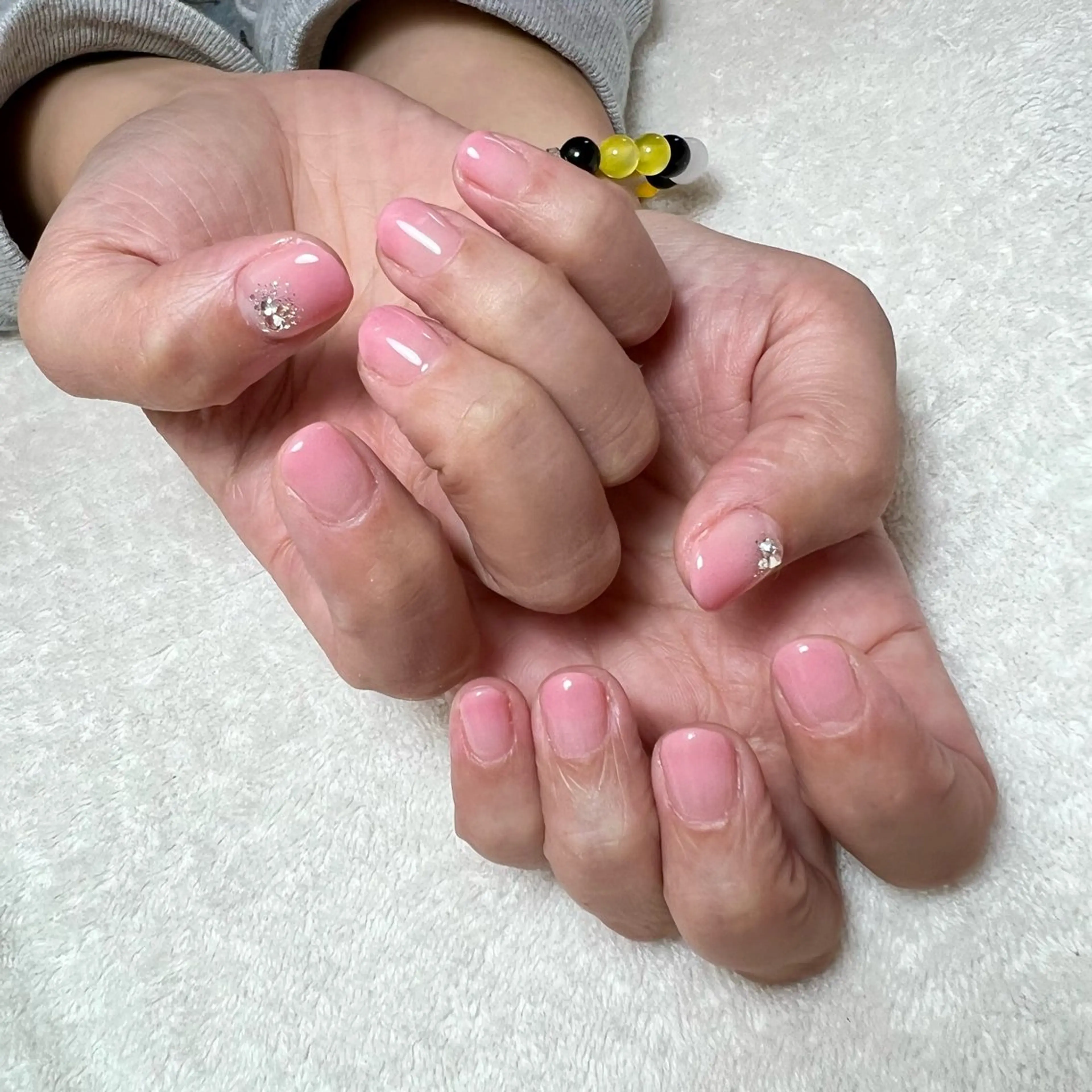 ネイル グラデーション ピンク ショートネイル 春ネイル ハンドネイル COCO+所属・COCO +のエステ・リラクイメージ