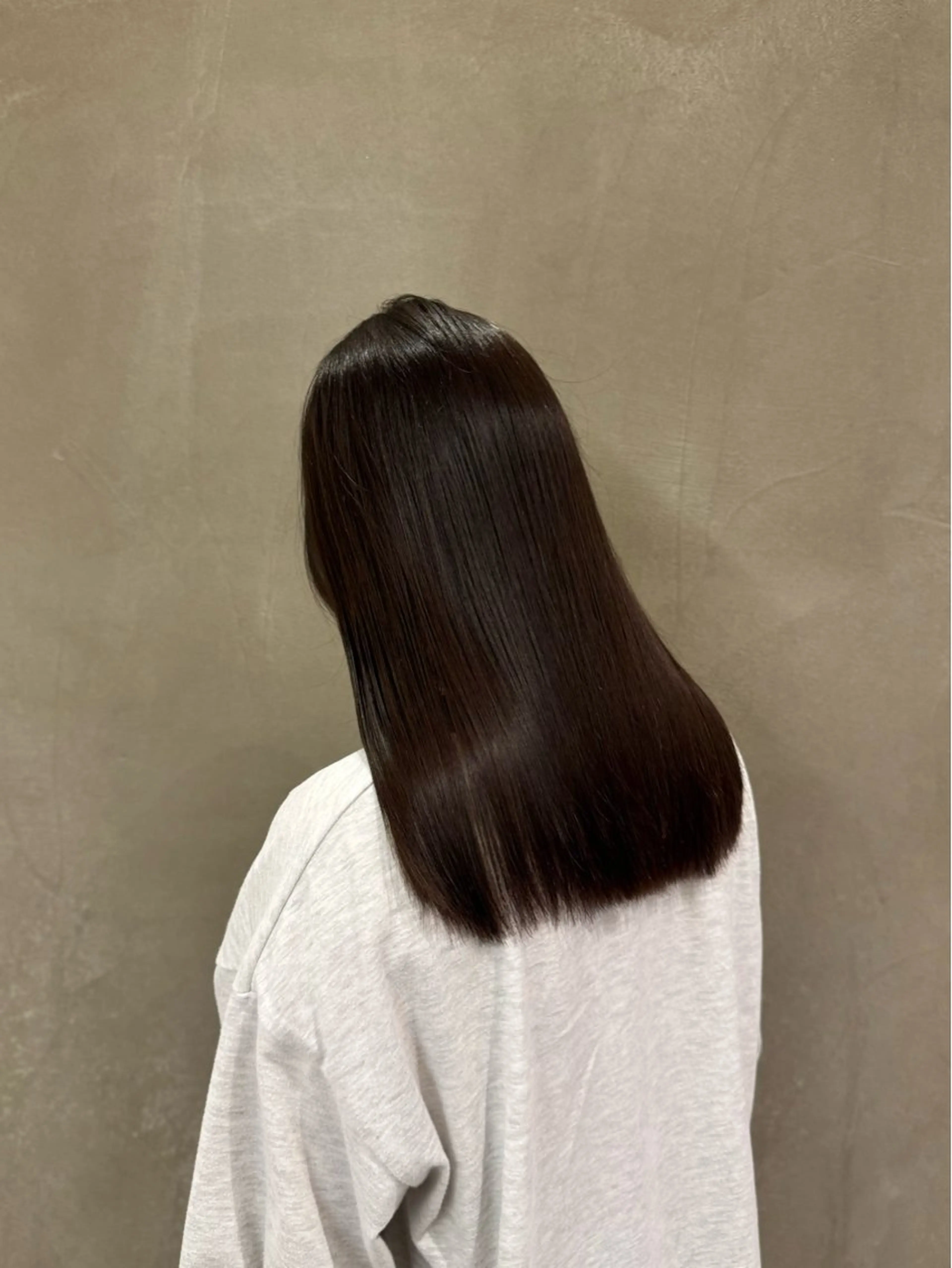 ロング ロング カット トリートメント AILERON 陣岸のヘアスタイル