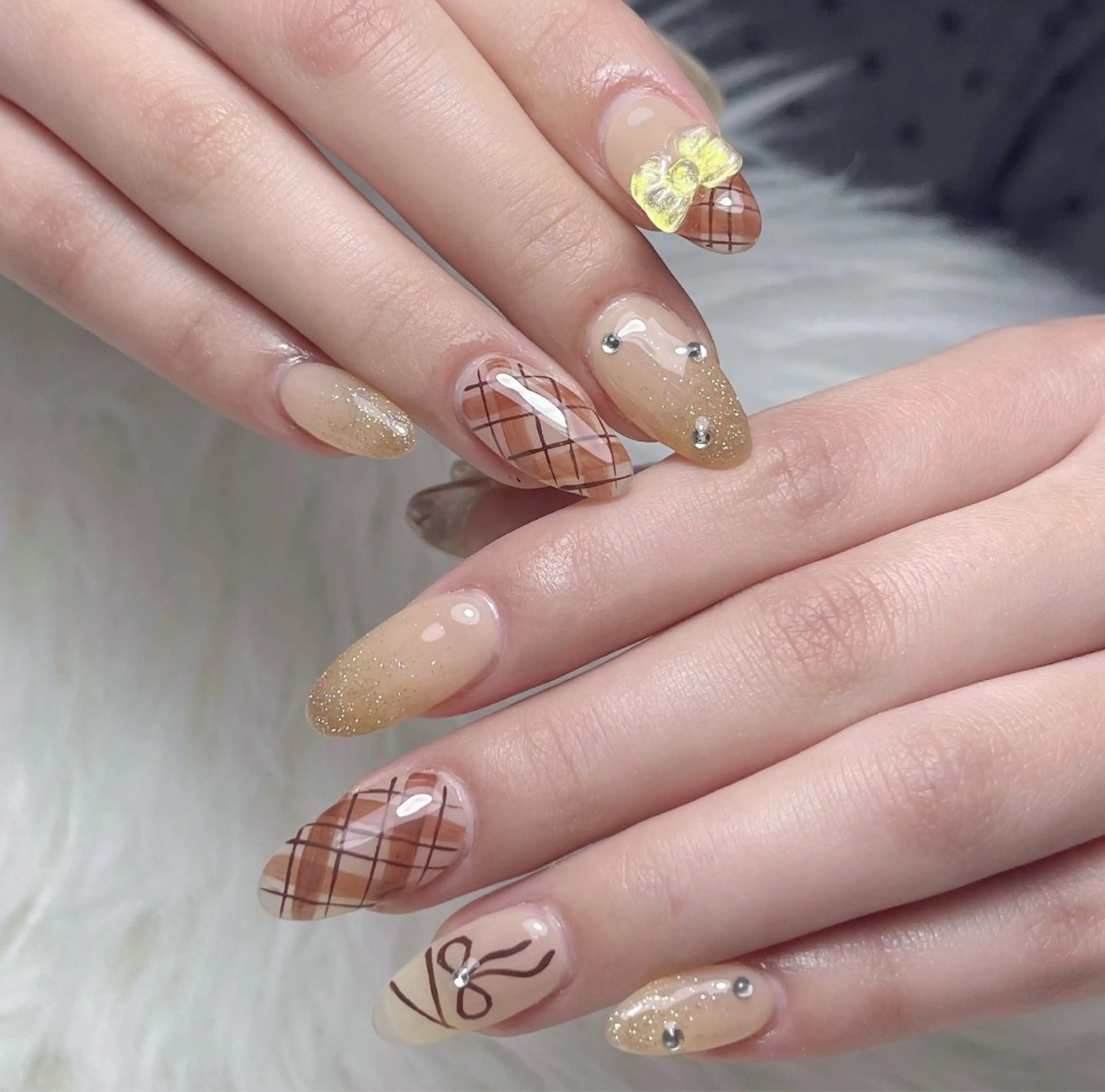 ネイル 長さ出し フレンチネイル 韓国ネイル レース マグネットネイル ハンドネイル nami ナミのネイルデザイン