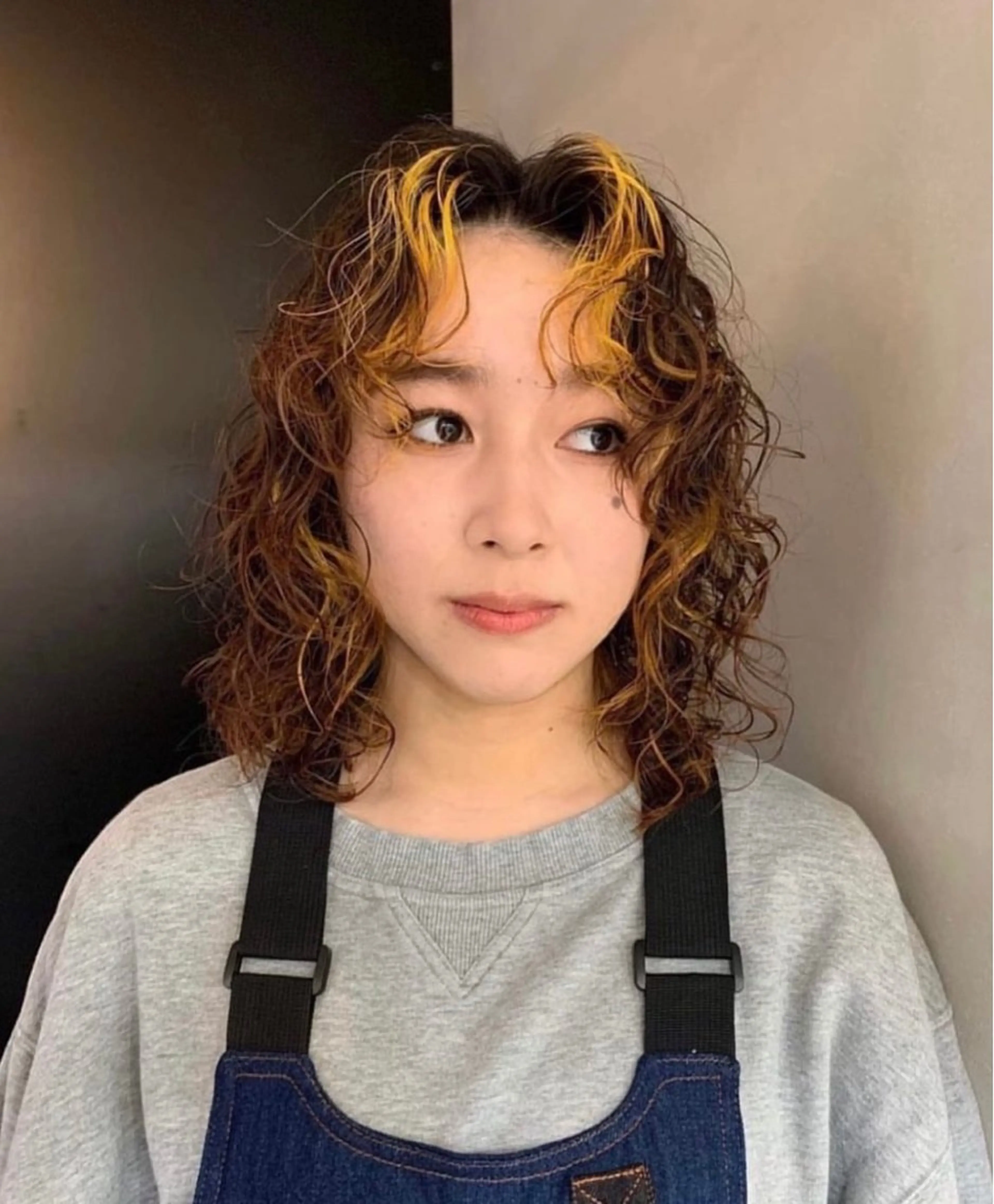 ミディアム カラー パーマ 長江 績のヘアスタイル