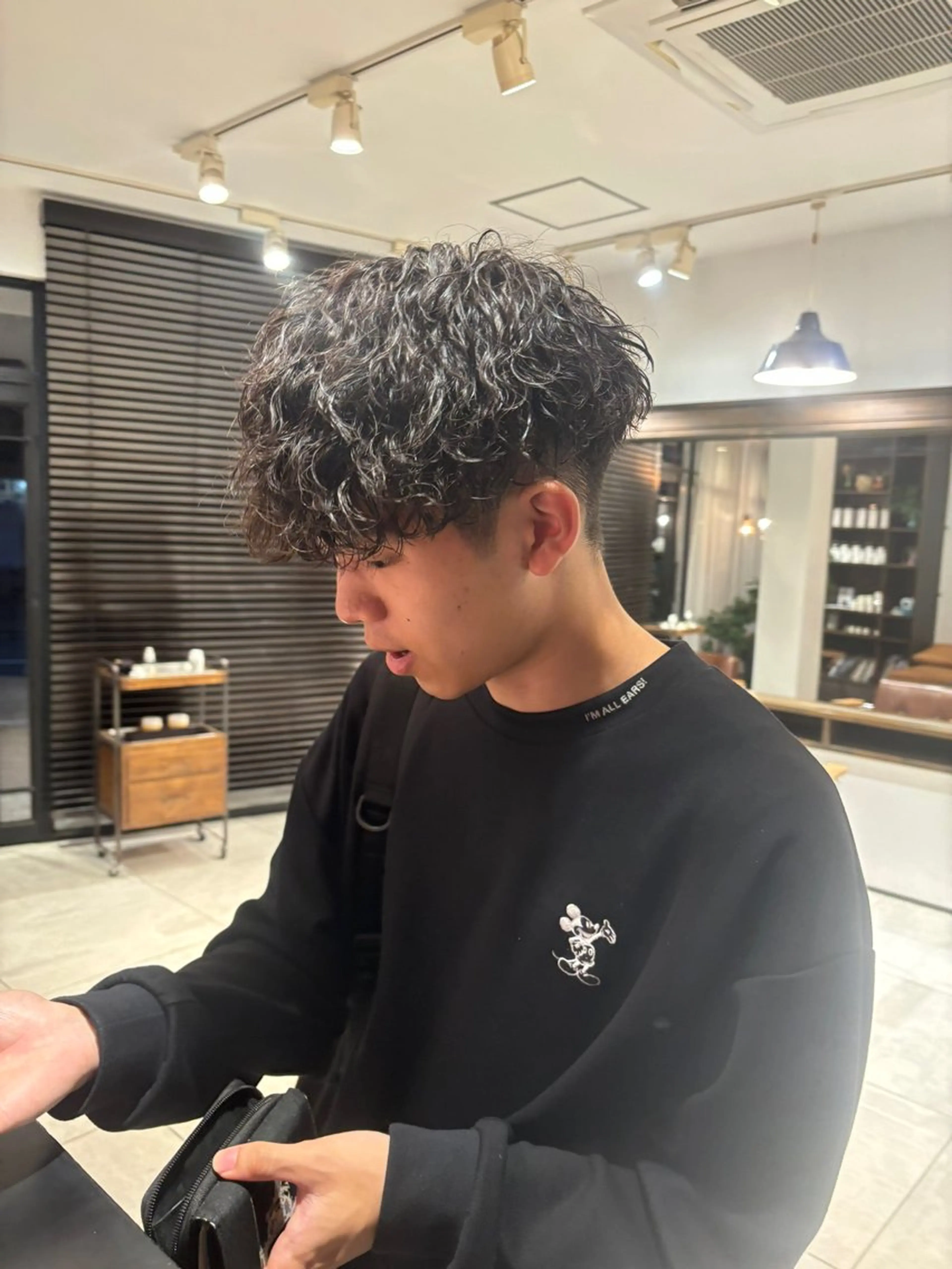 メンズ メンズパーマ 波巻きパーマ カット パーマ メンズパーマ/ 上原琉介のヘアスタイル