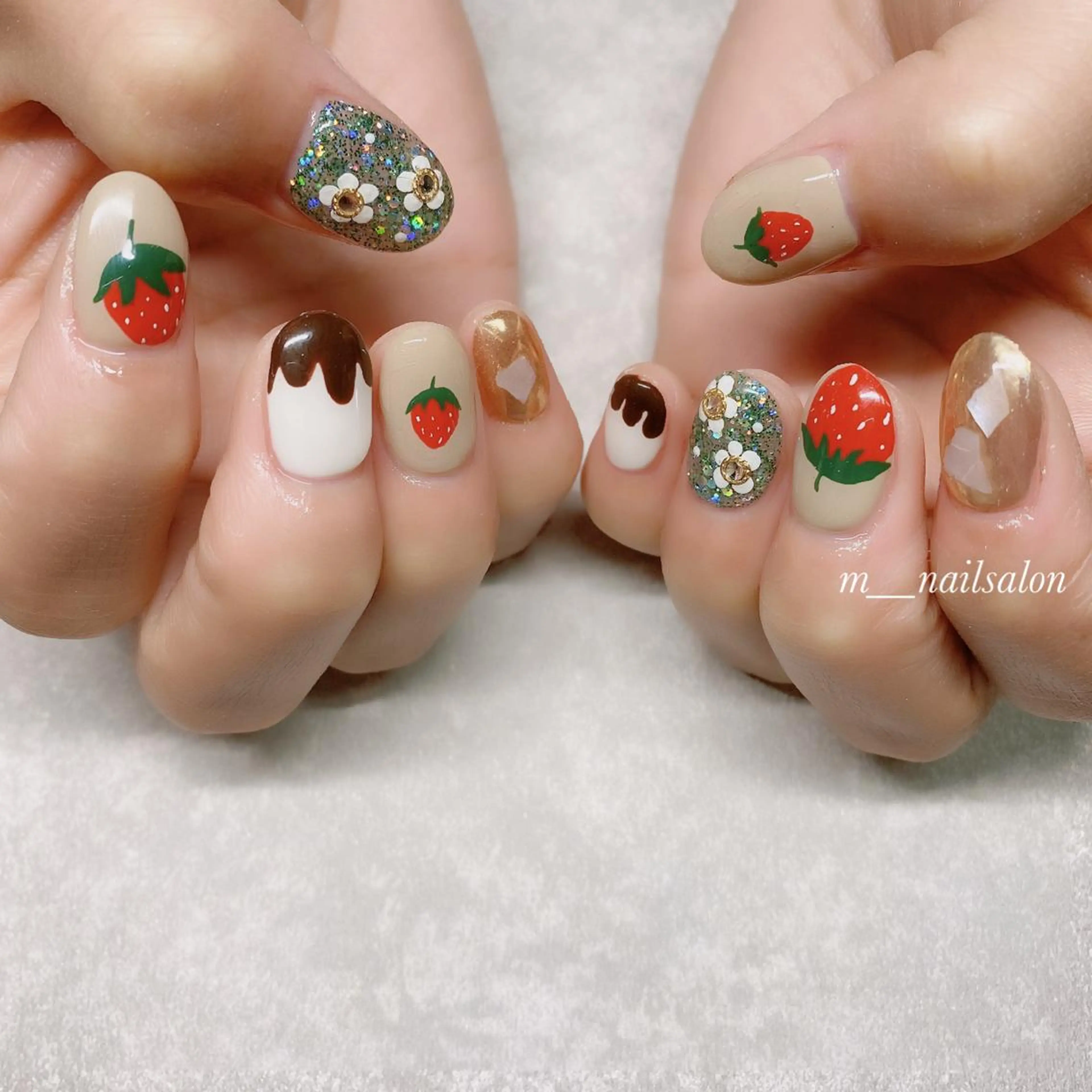 ネイル フラッシュネイル ジェルネイル 韓国ネイル マグネットネイル パラジェル merci nail所属・merci nailのネイルデザイン