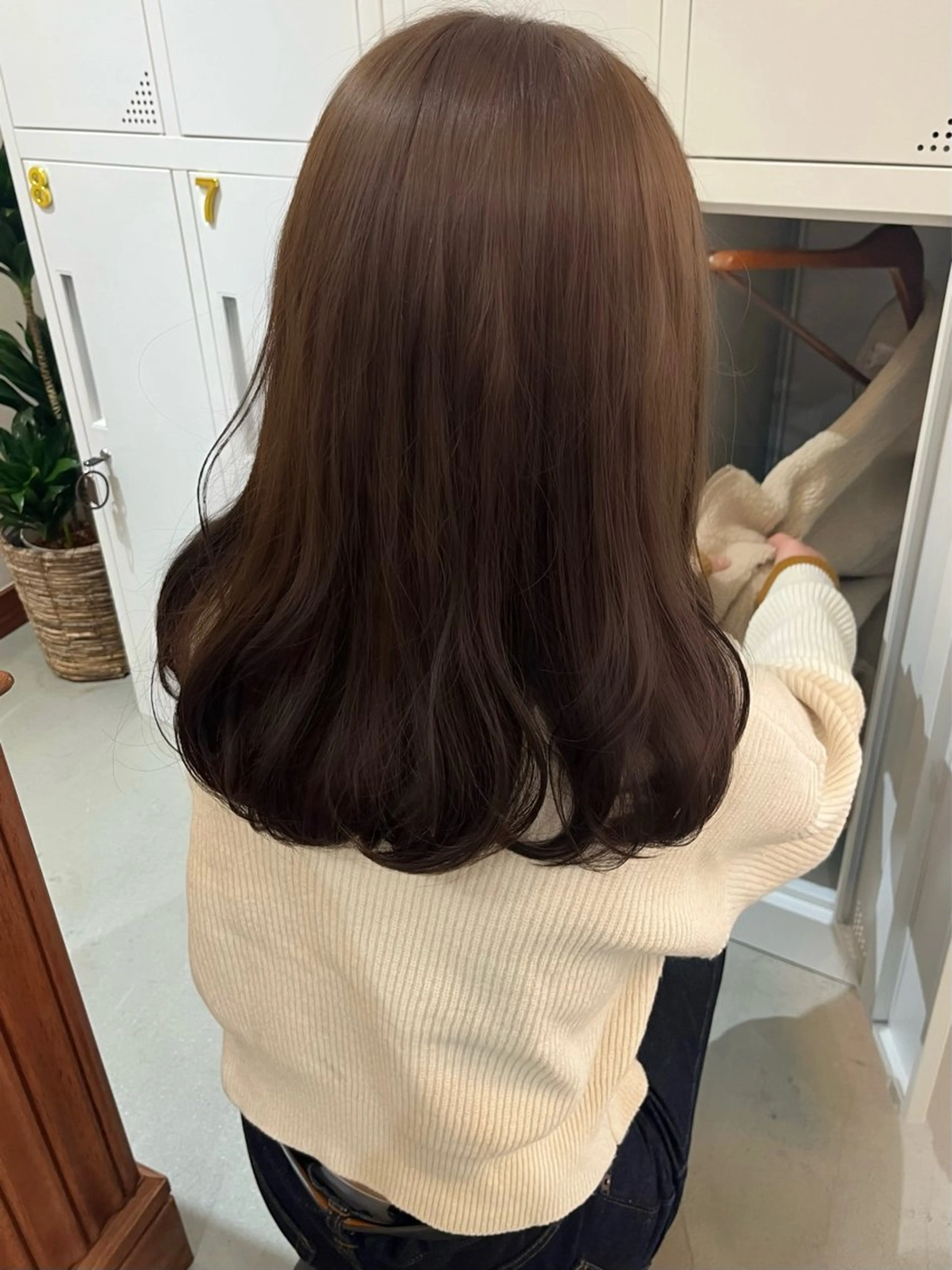 セミロング ヘアカラー 透明感カラー♡ 岡部瑠里のヘアスタイル