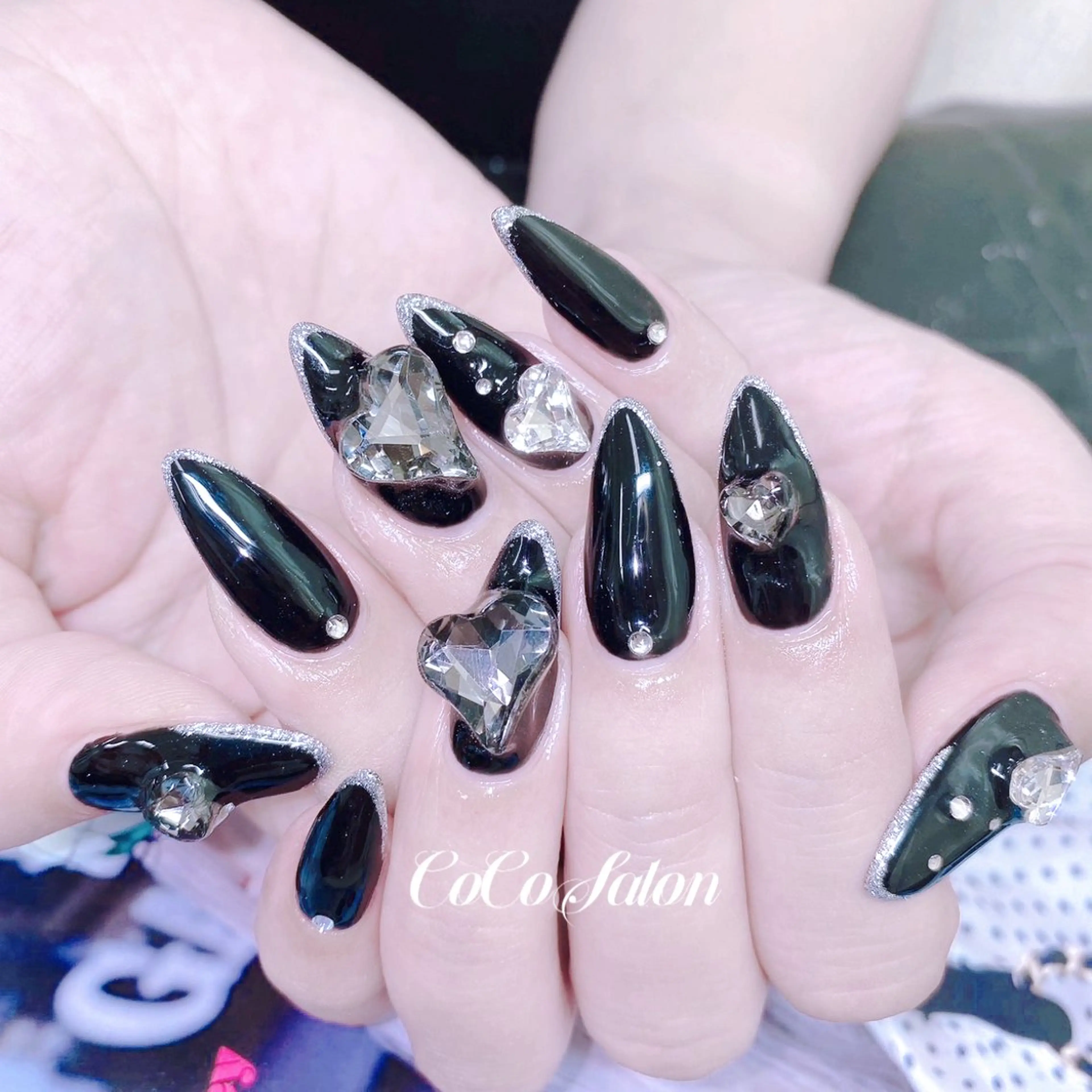 ネイル 長さ出し フレンチネイル ジェルネイル ハート キラキラネイル ハンドネイル CoCoSalon ネイル/まつ毛予約のネイルデザイン