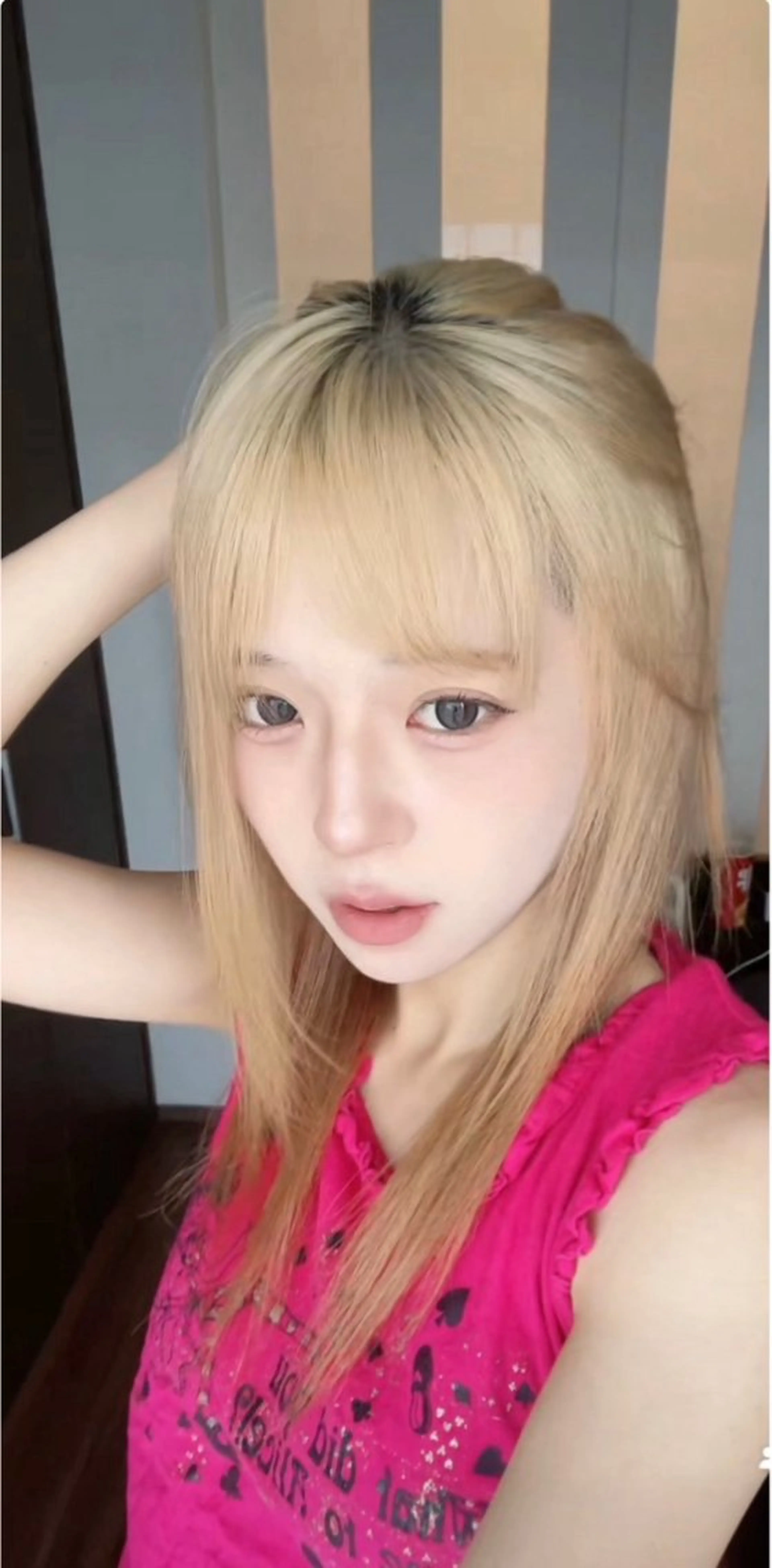 セミロング カラー ブリーチ ハイトーンカラー ハイトーン/ 縮毛矯正のヘアスタイル