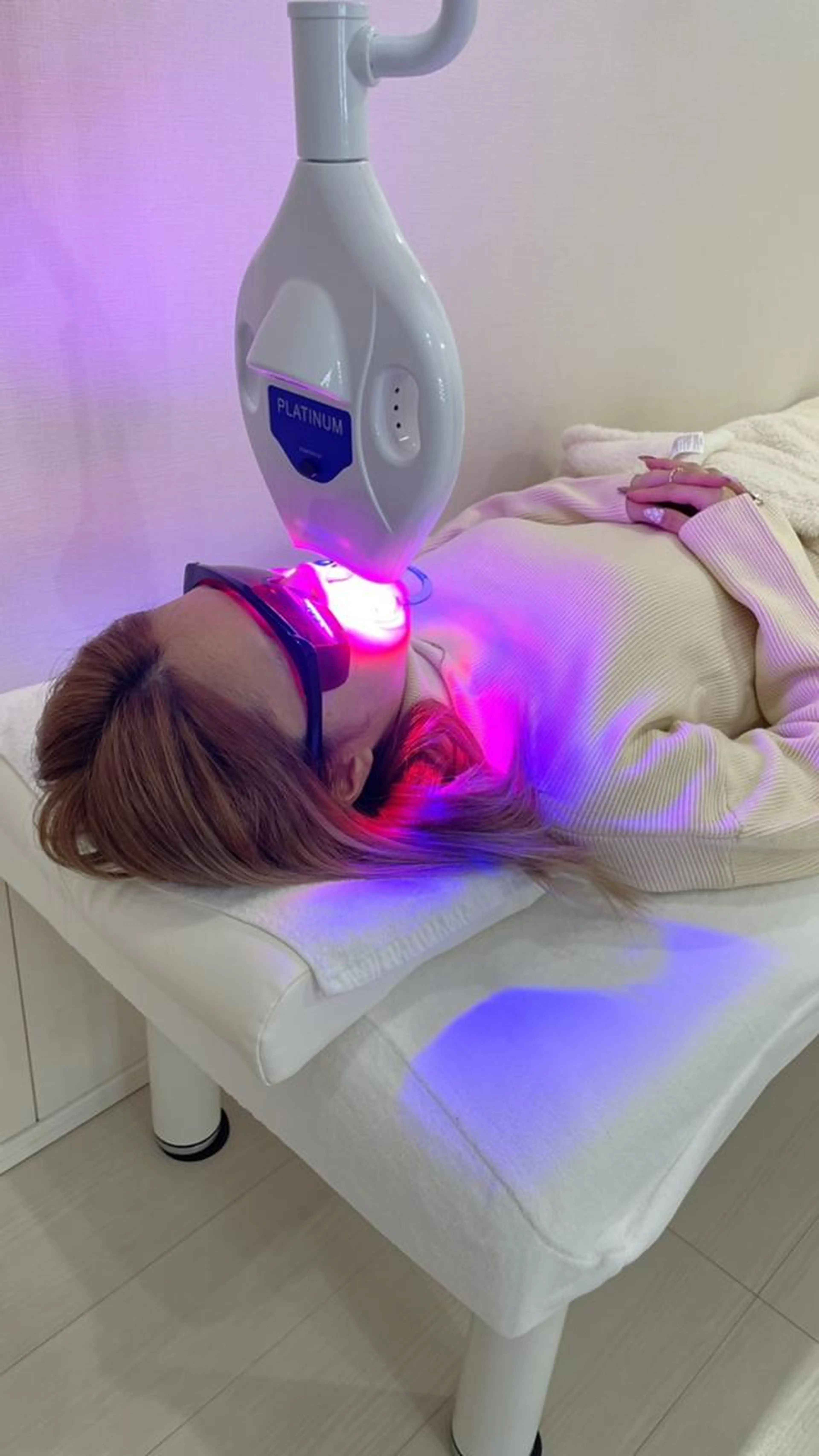 【都度払い✨】気になる着色汚れを綺麗で自然な白さに✨セルフホワイトニング10分照射×2回の写真