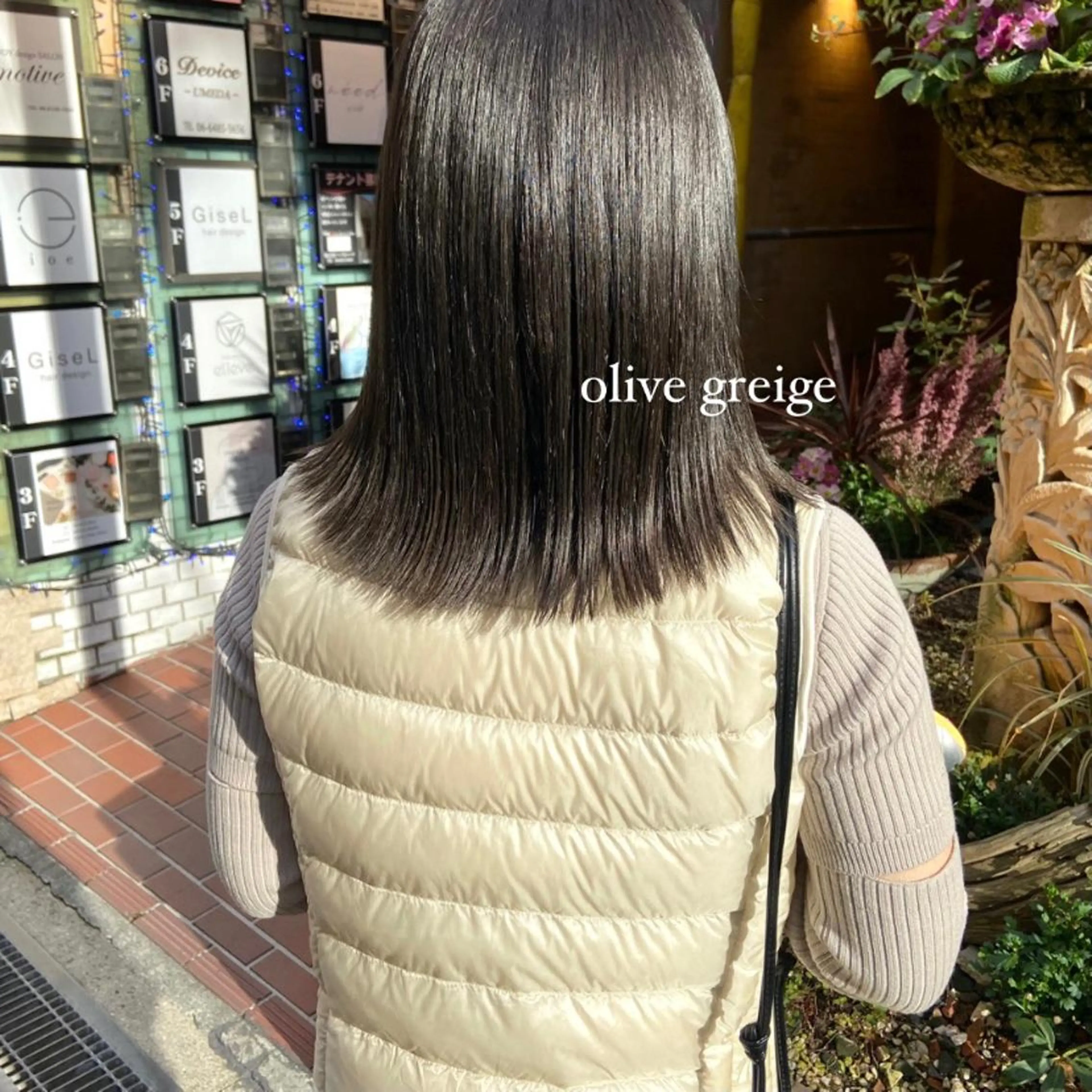 セミロング カラー ベージュカラー ブリーチ ケアブリーチ 透明感カラー ダブルカラー mai 🎀 / 梅田美容室のヘアスタイル