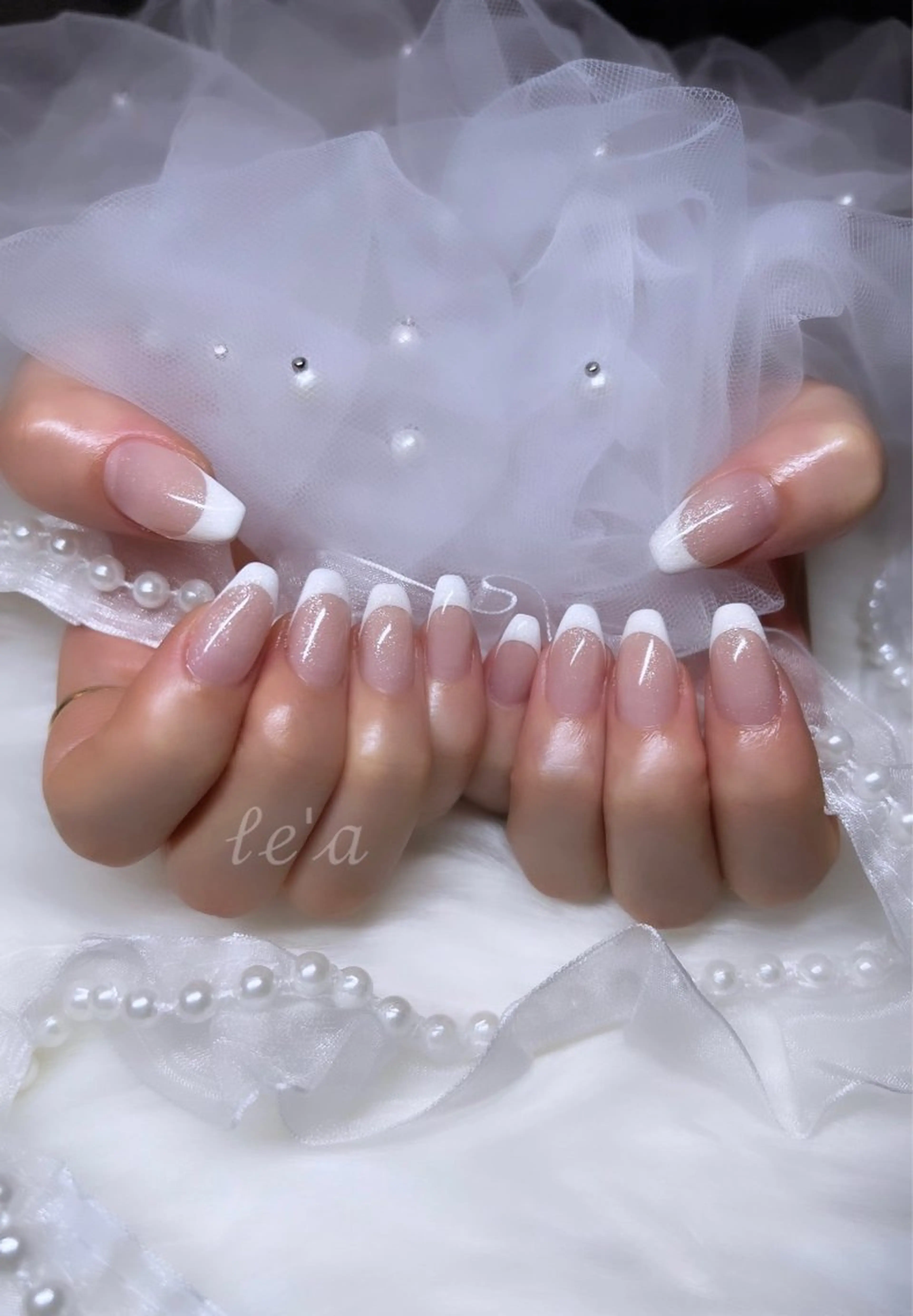 ネイル 長さ出し フラッシュネイル フレンチネイル キラキラネイル ラメ(グリッター) le'a-レア-【ア イ×ネイル×眉】のネイルデザイン