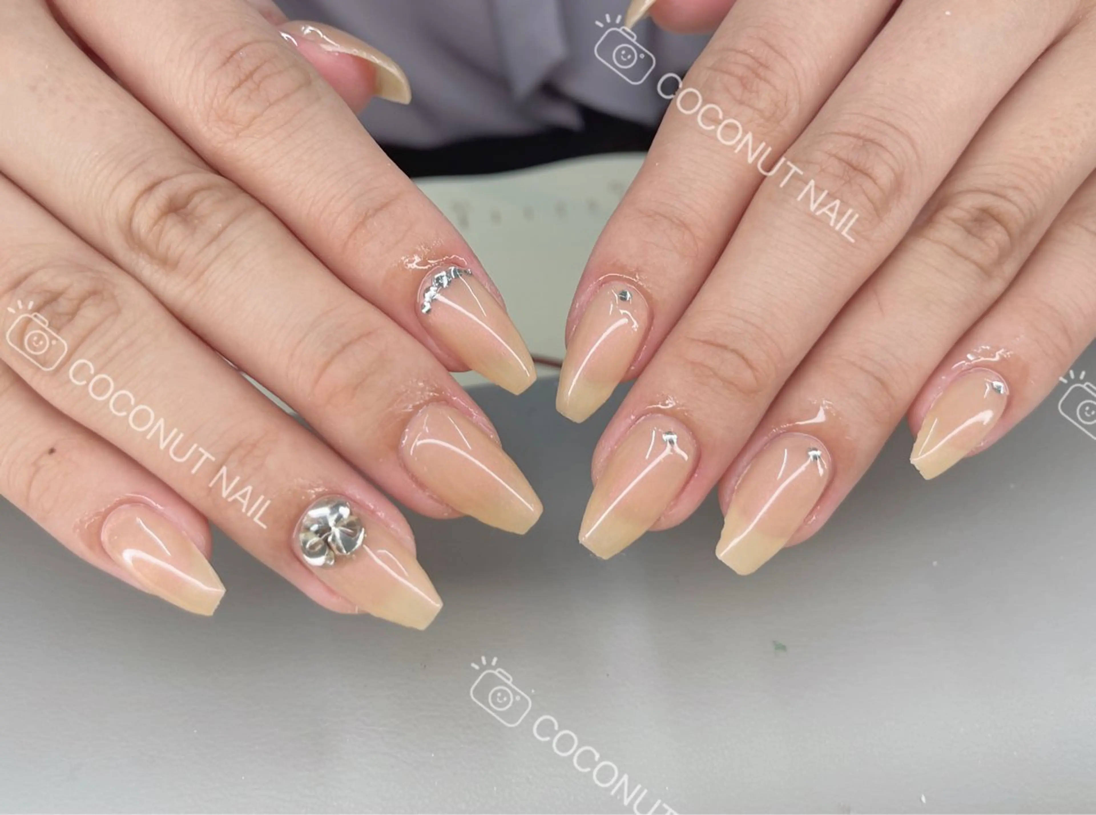 ネイル ハンドネイル 神田 ココナッツのネイルデザイン