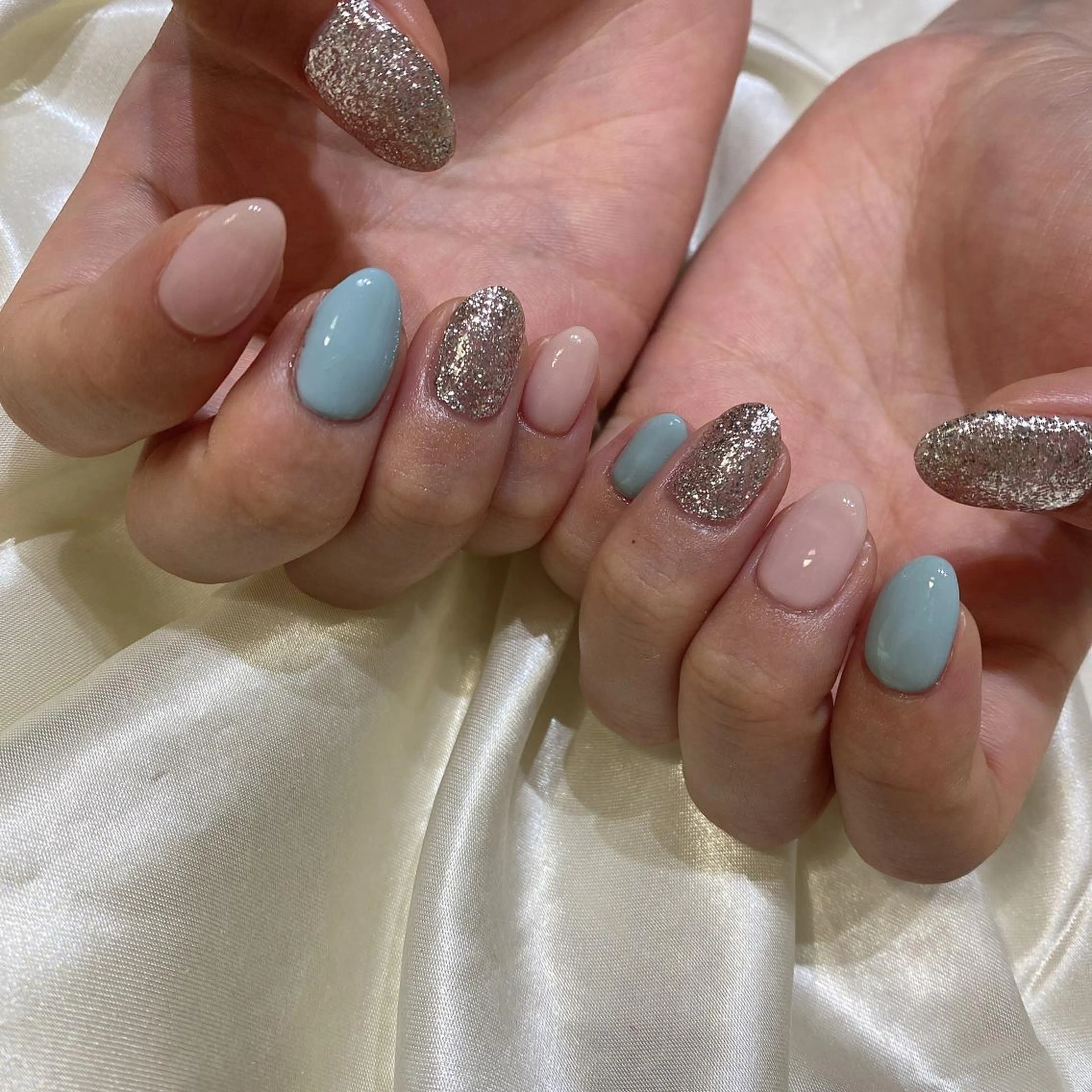 ネイル ハンドネイル 西岡 杏のネイルデザイン