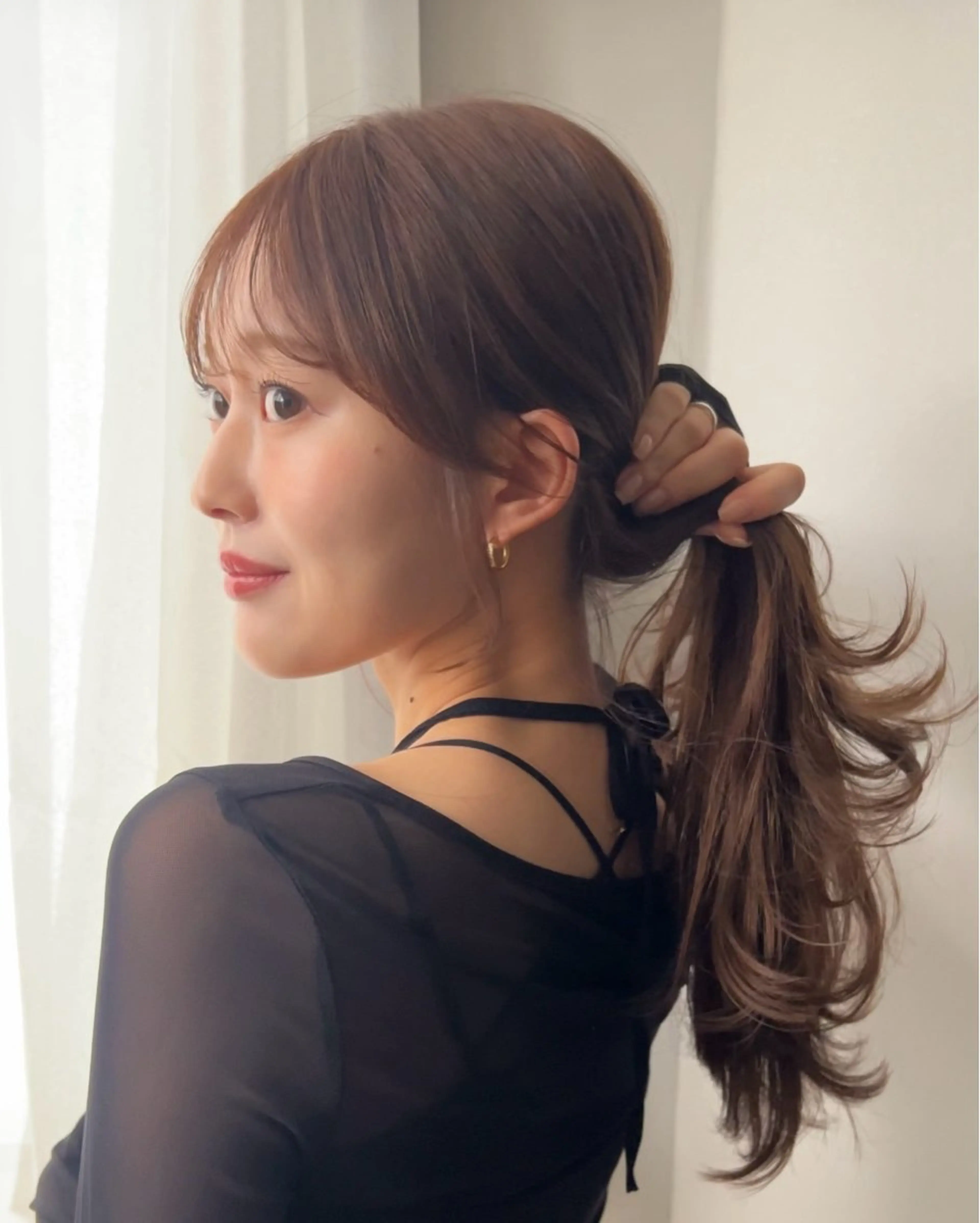 セミロング SAKI 新宿のヘアスタイル