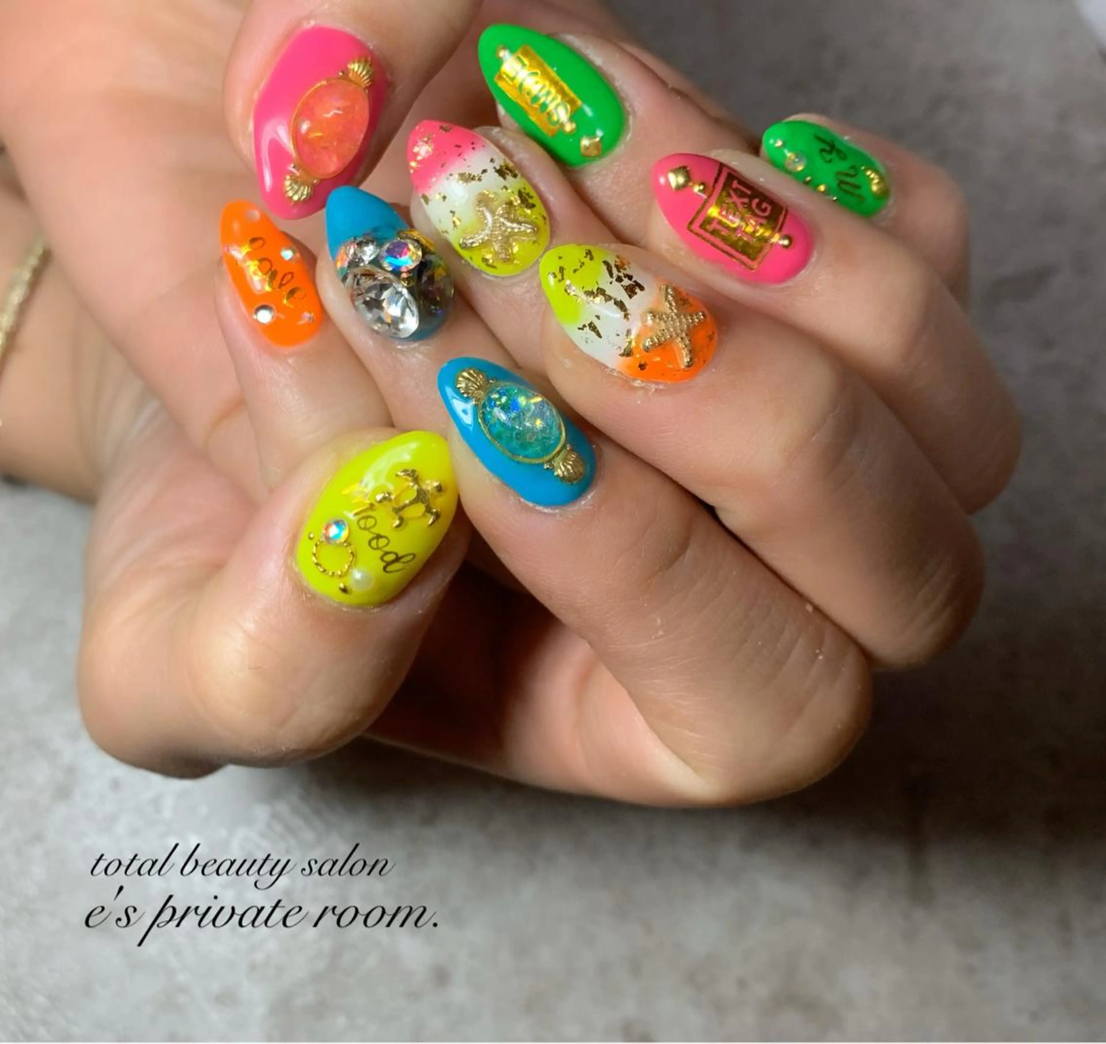 ネイル LAVISH nail salonのネイルデザイン