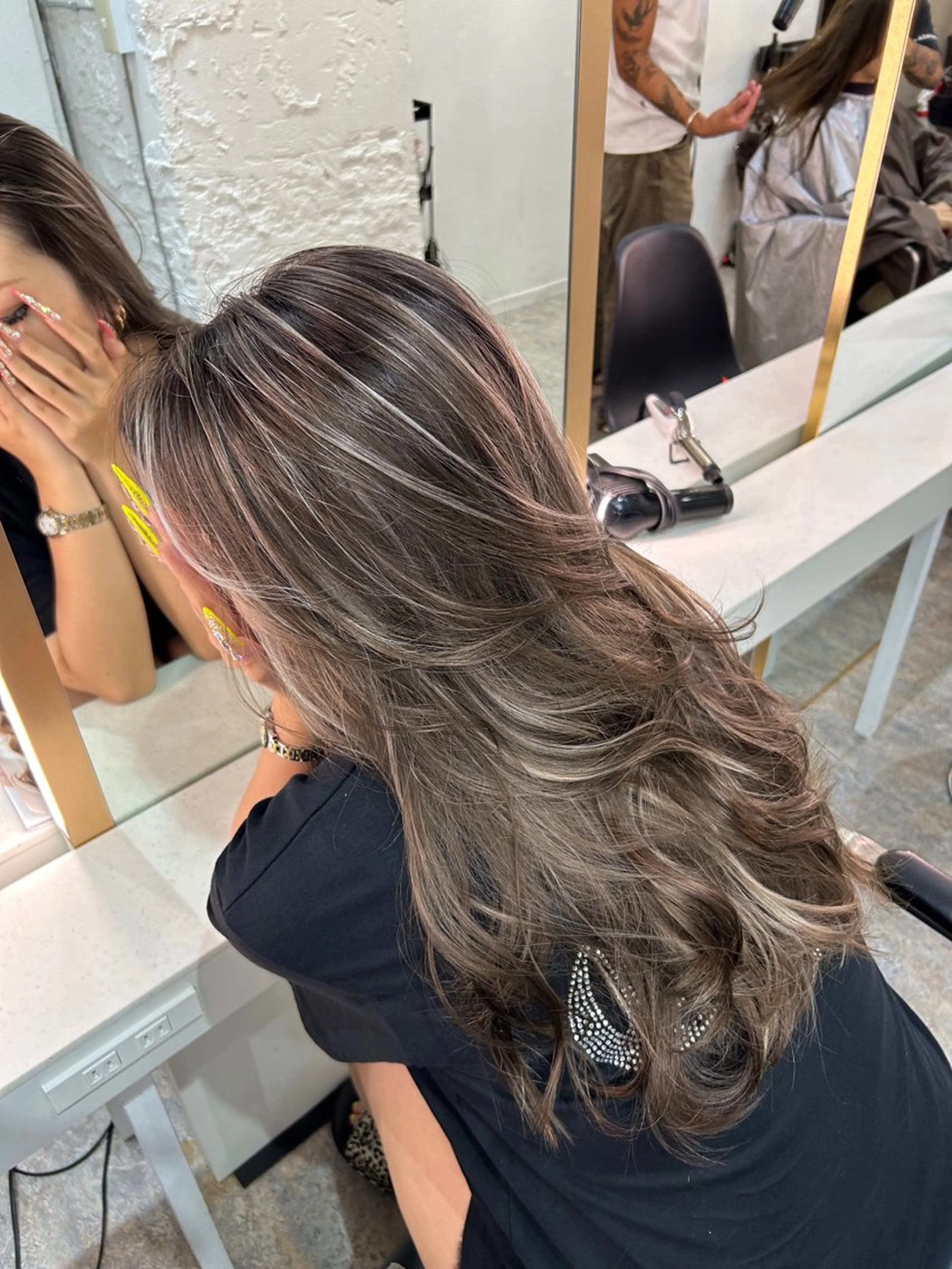 カラー ハイライト白髪ぼかし 暖色ゆうき渋谷のヘアスタイル